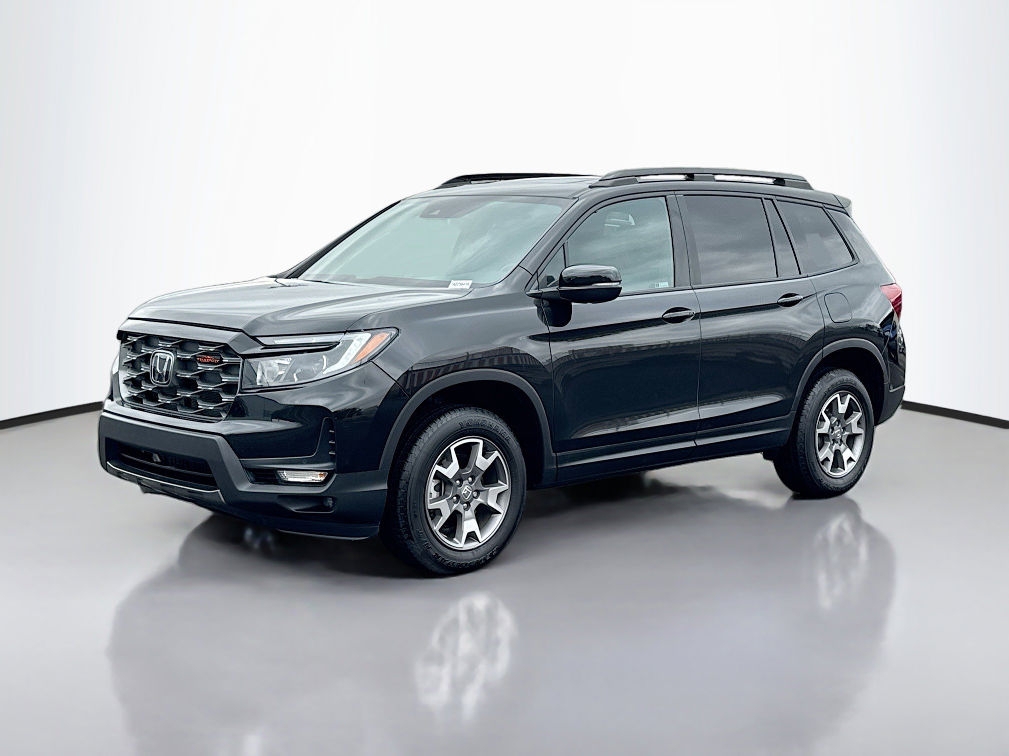 2023 Honda Passport TrailSport photo 2