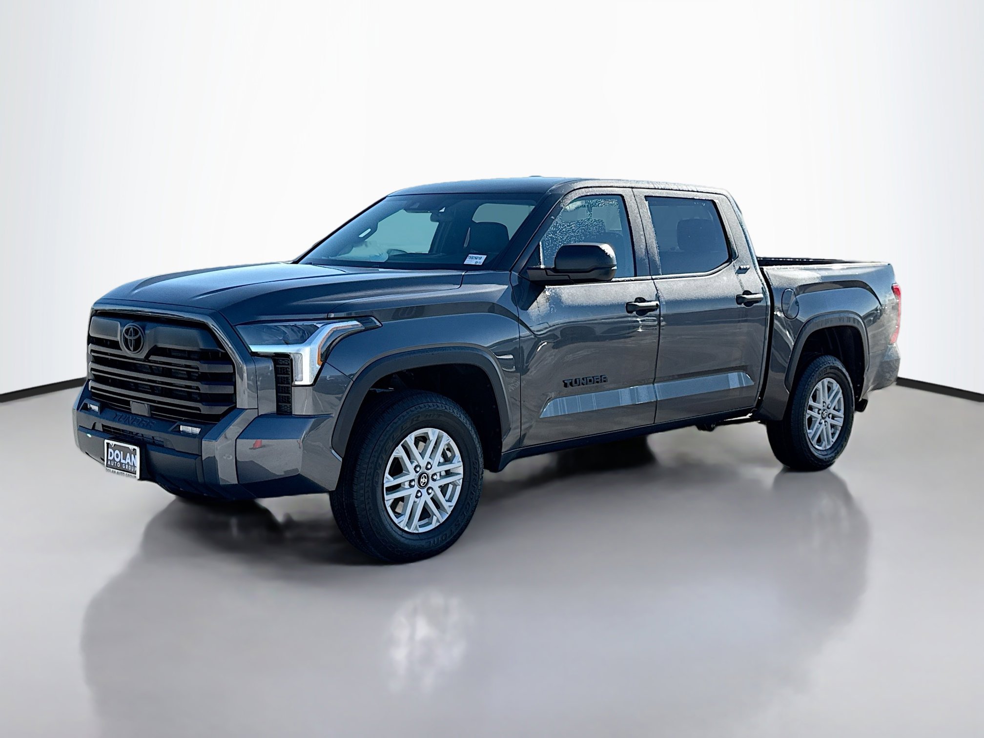 2026 Toyota Tundra SR5 CrewMax photo 2