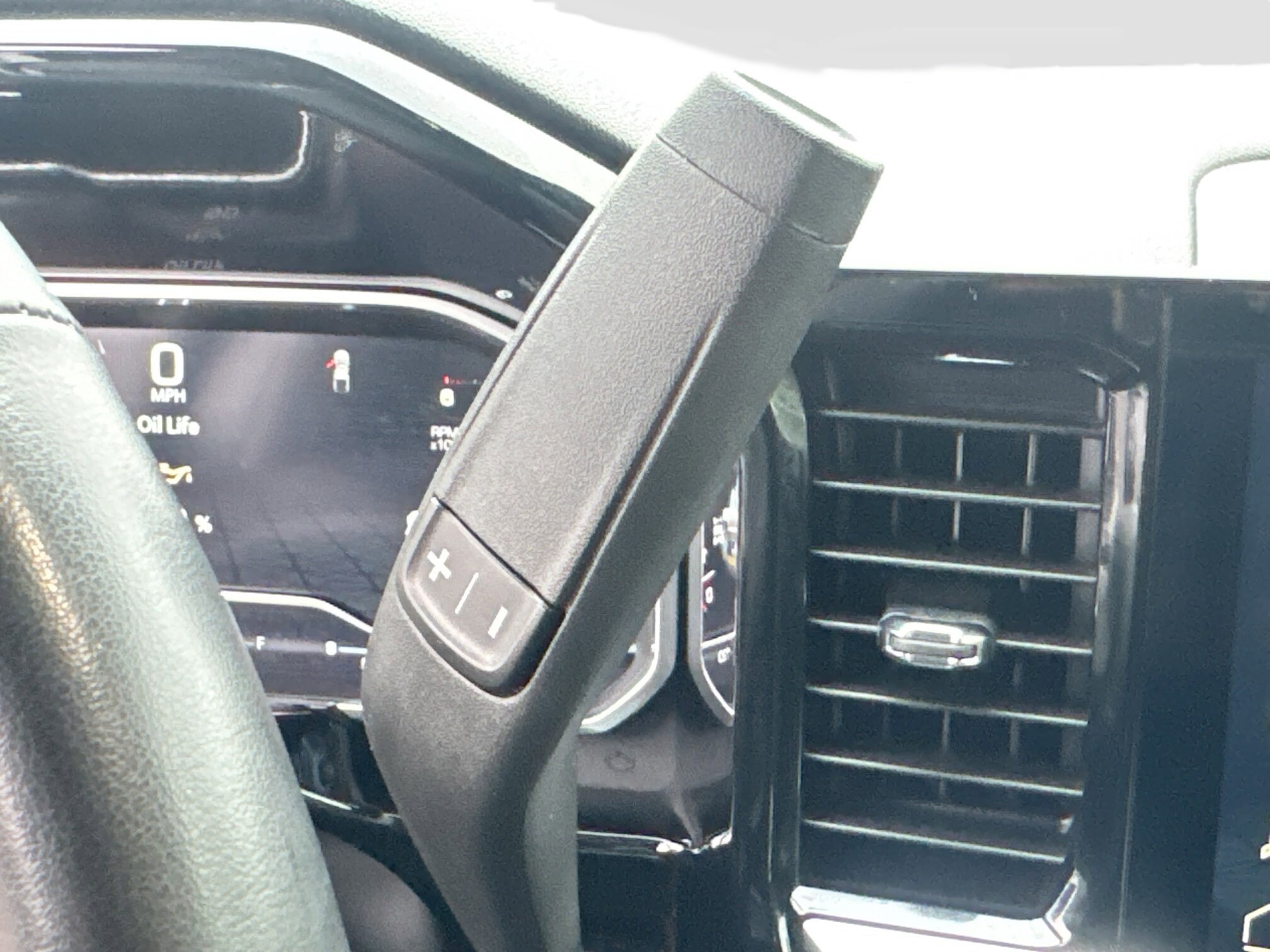2024 GMC Sierra 1500 SLT - Photo 20