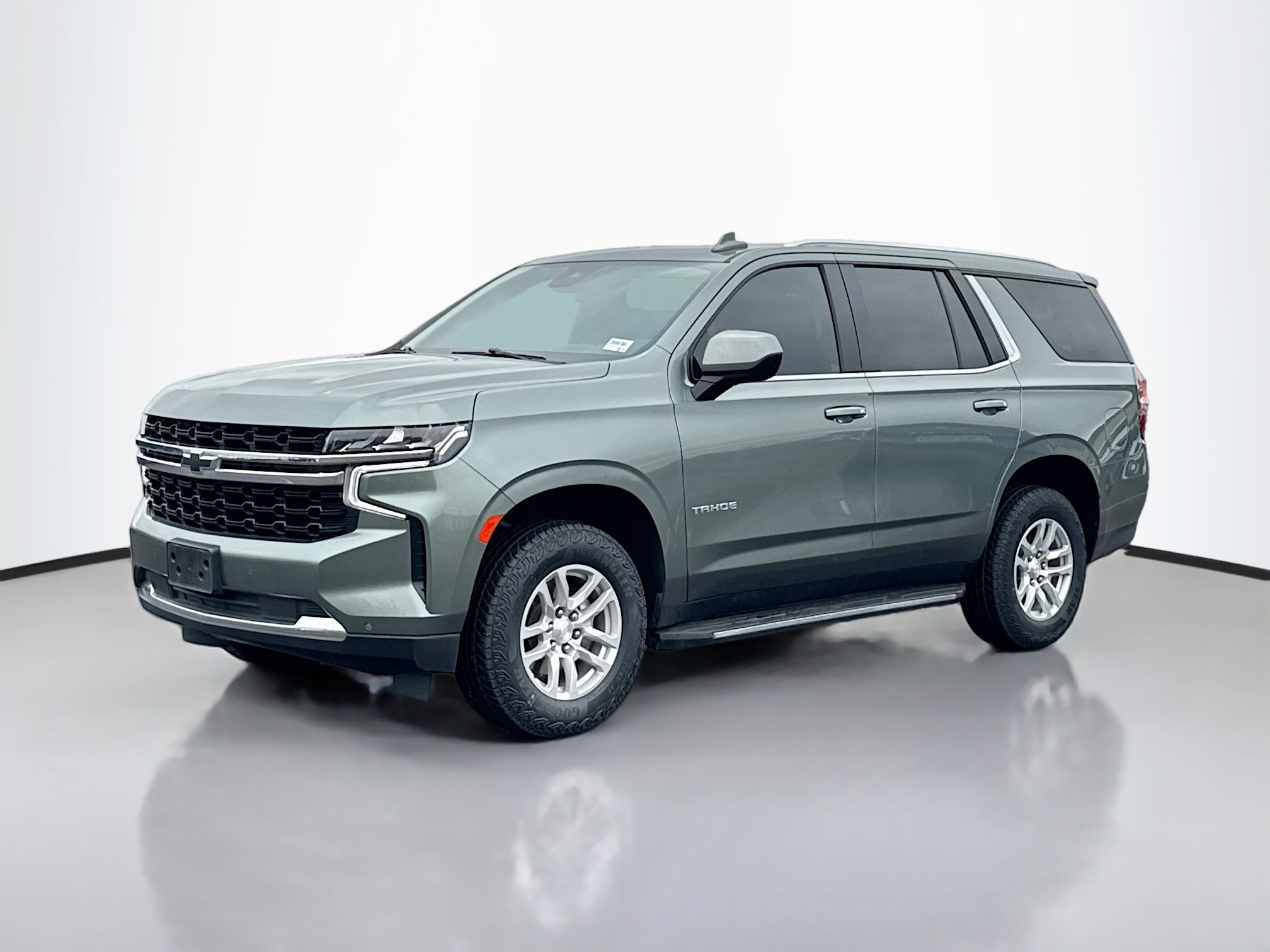 2023 Chevrolet Tahoe LS photo 2