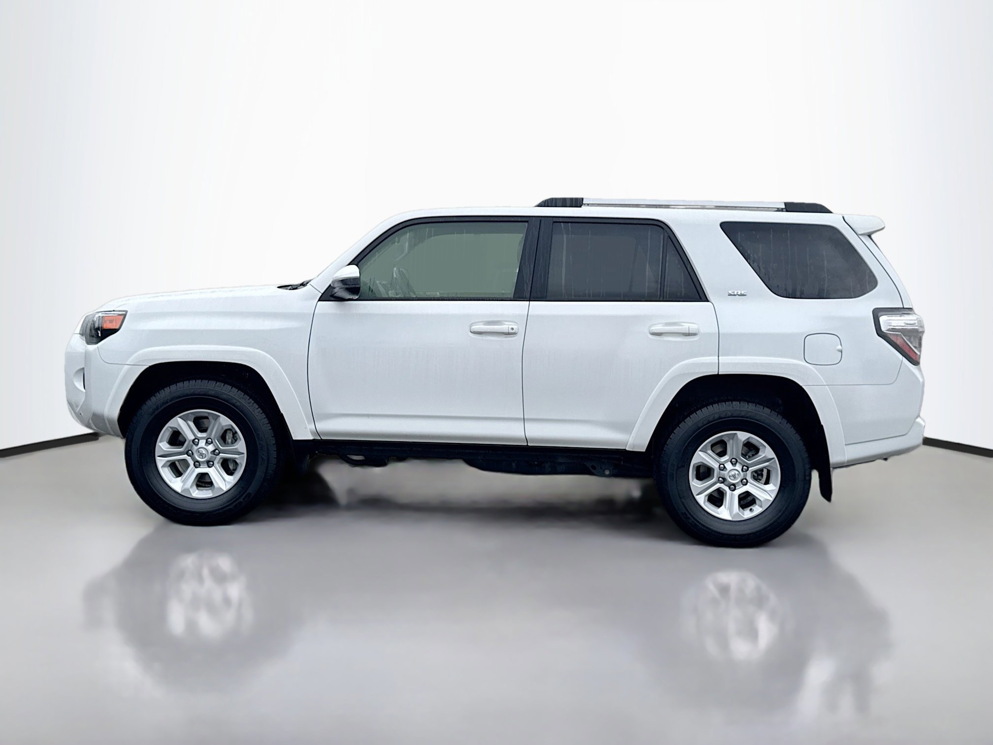 2024 Toyota 4Runner SR5 photo 2