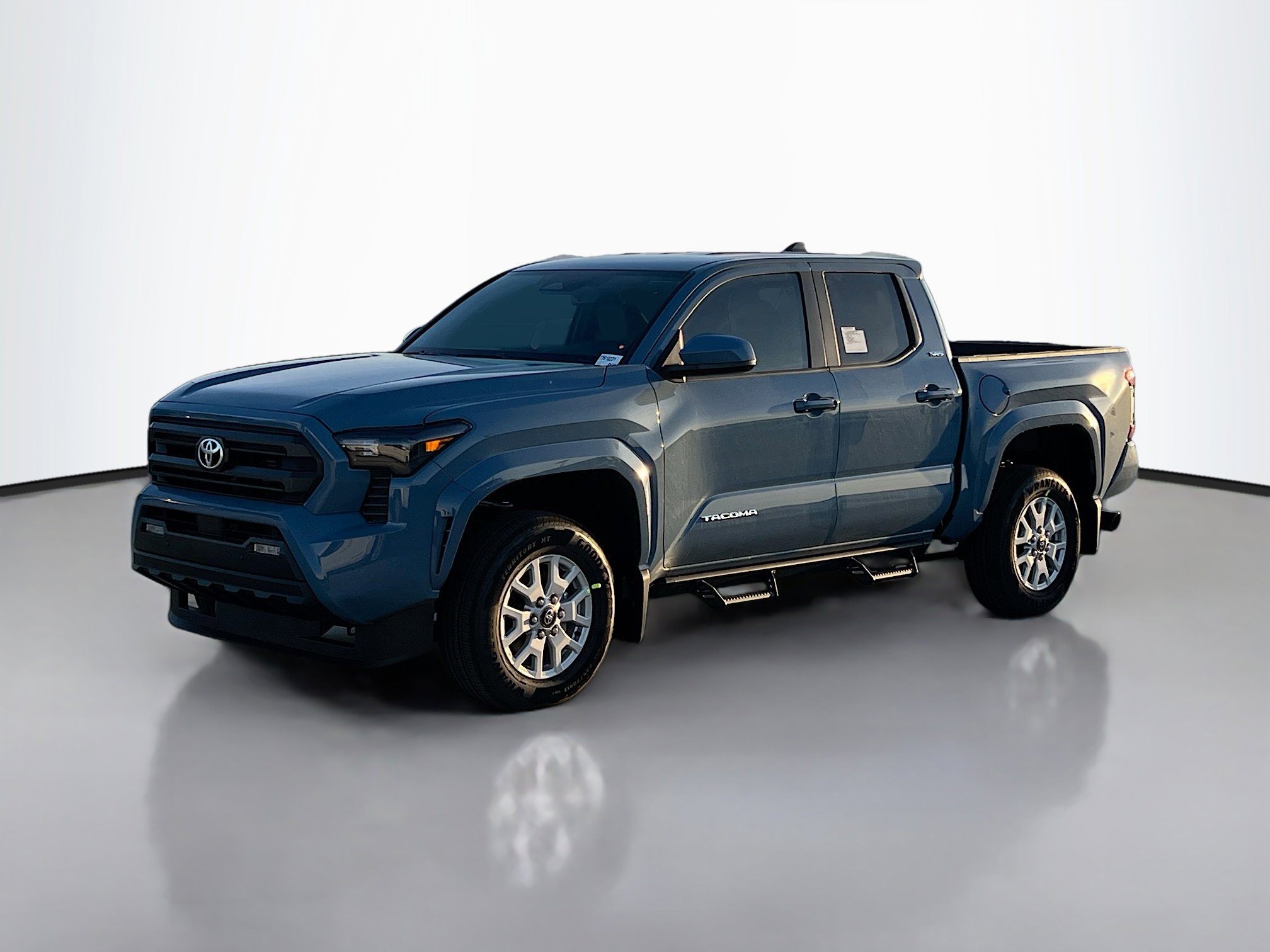 2026 Toyota Tacoma SR5 photo 2