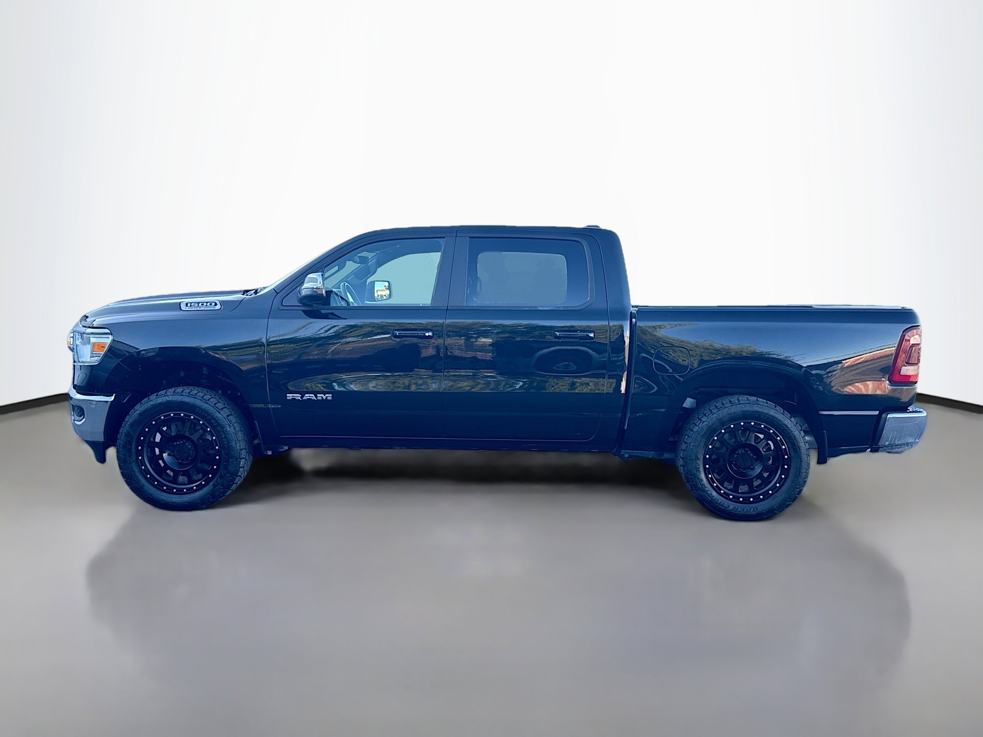 2024 Ram 1500 Laramie photo 3