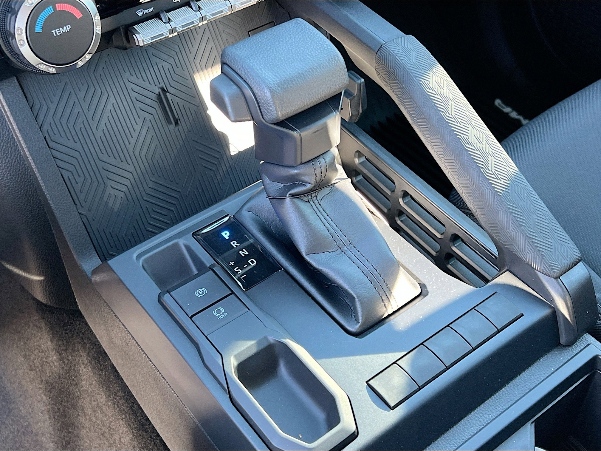 2025 Toyota Tacoma SR - Photo 20