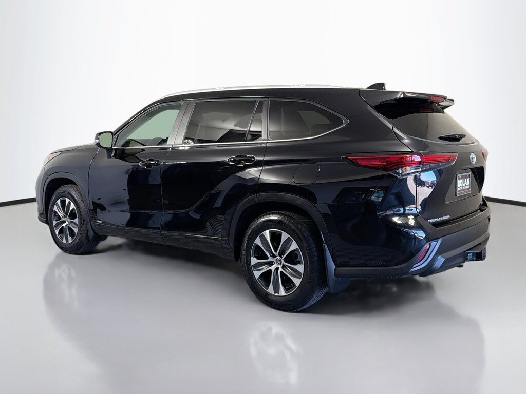 Used 2023 Toyota Highlander Hybrid XLE SUV