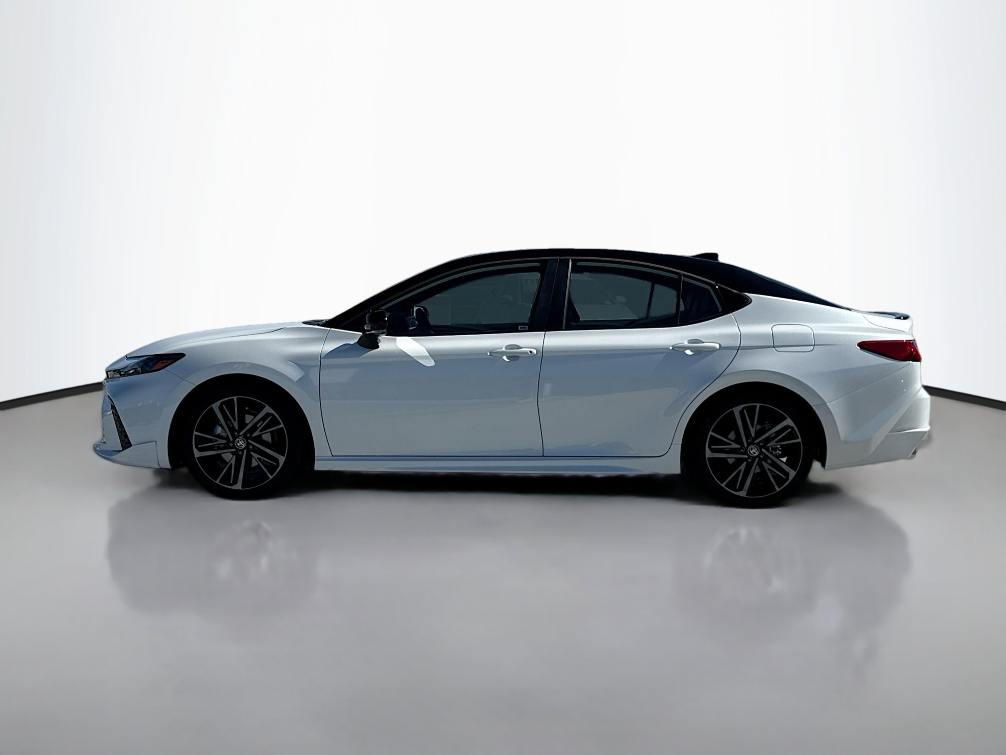 2025 Toyota Camry XSE photo 3