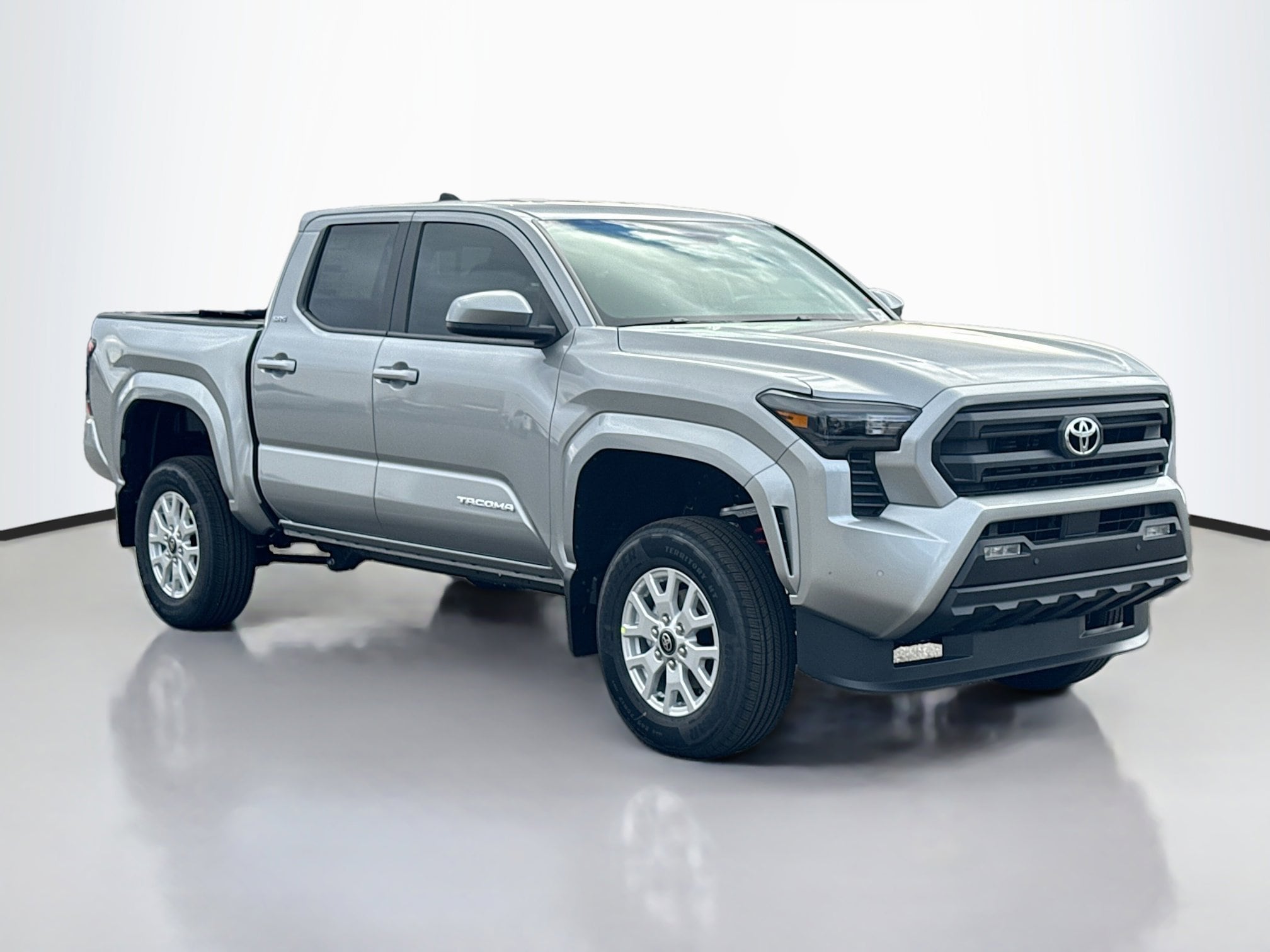 2025 Toyota Tacoma SR5's photo