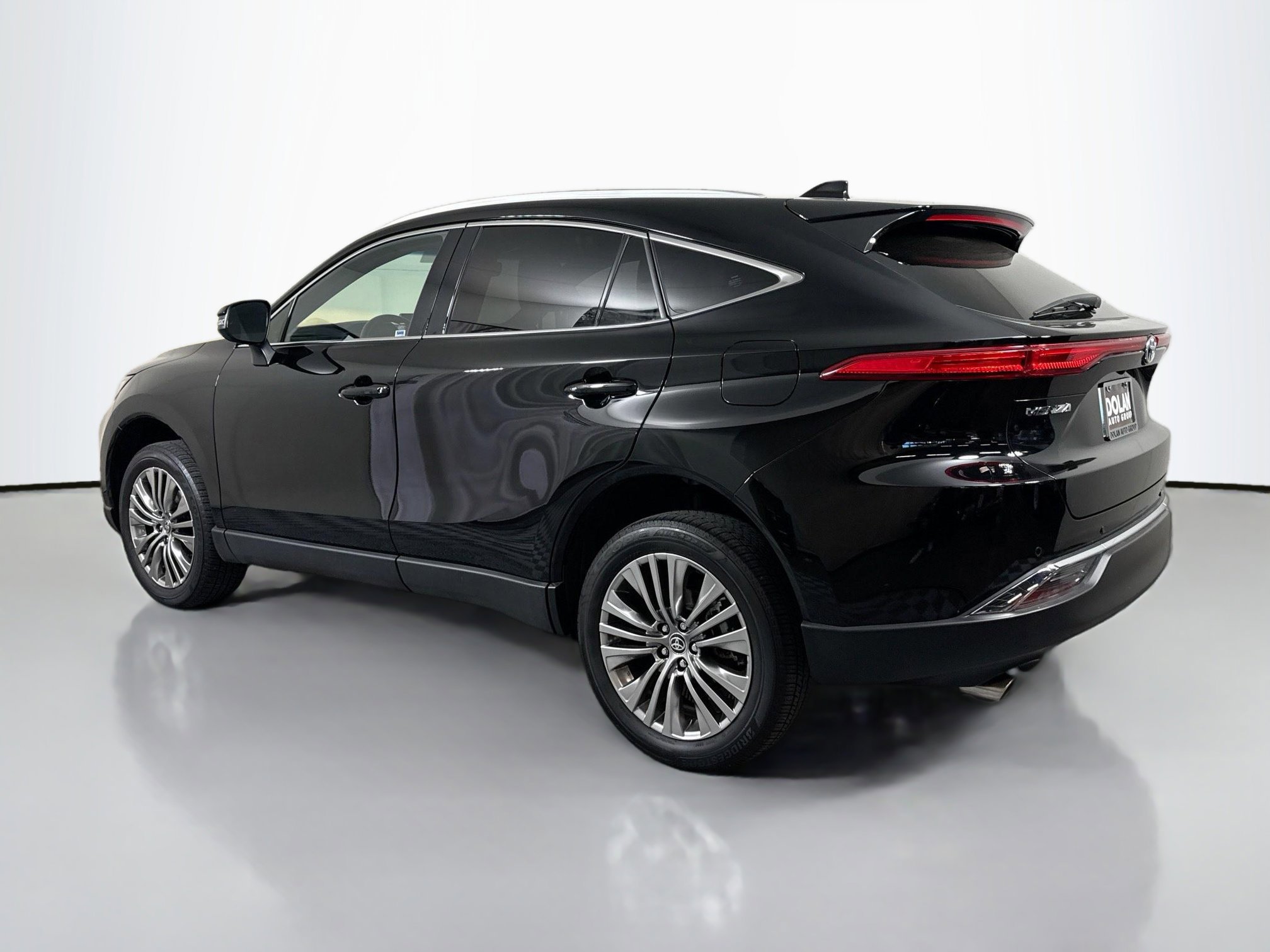 2024 Toyota Venza XLE photo 3