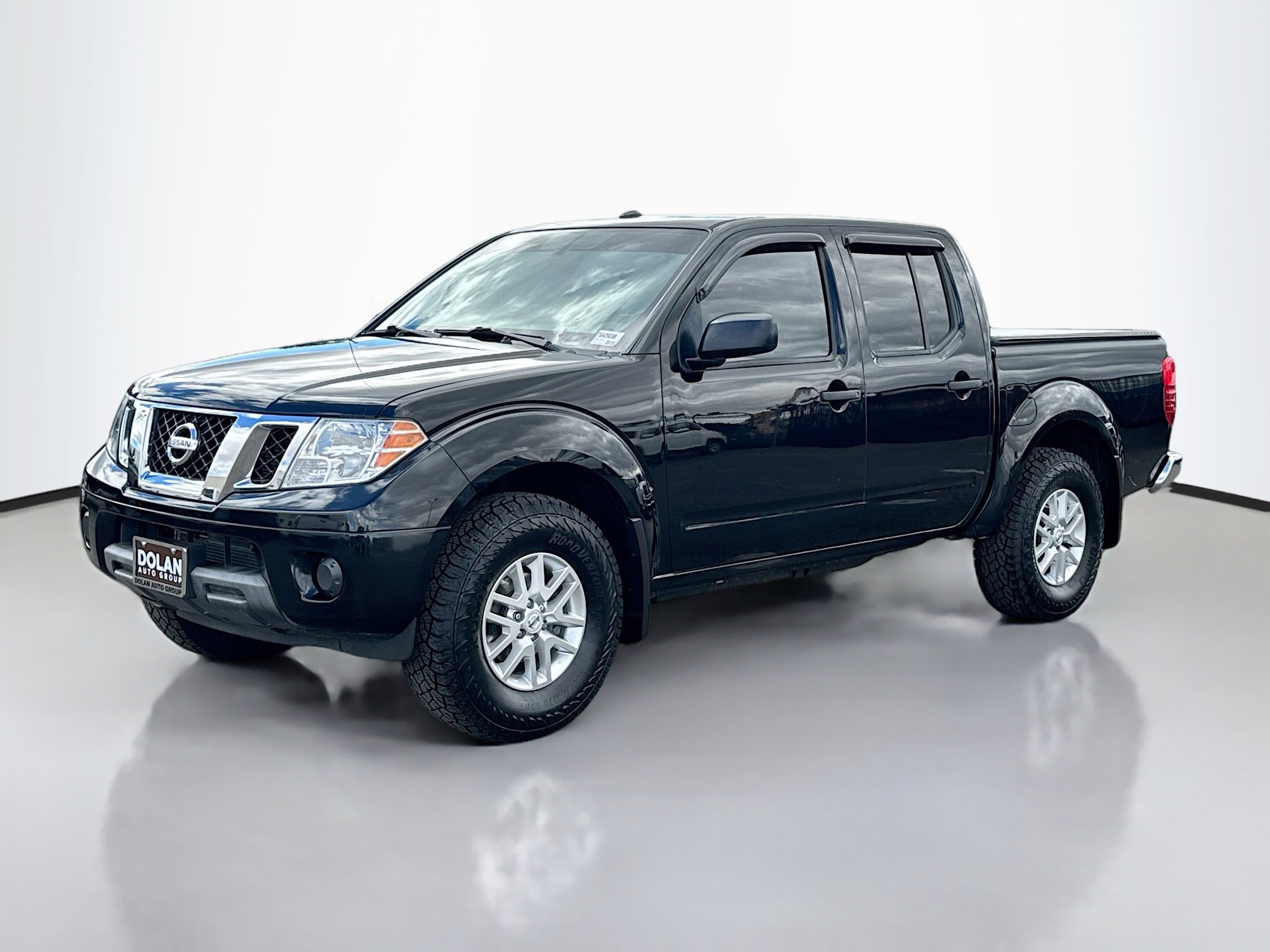 2017 Nissan Frontier SV photo 2