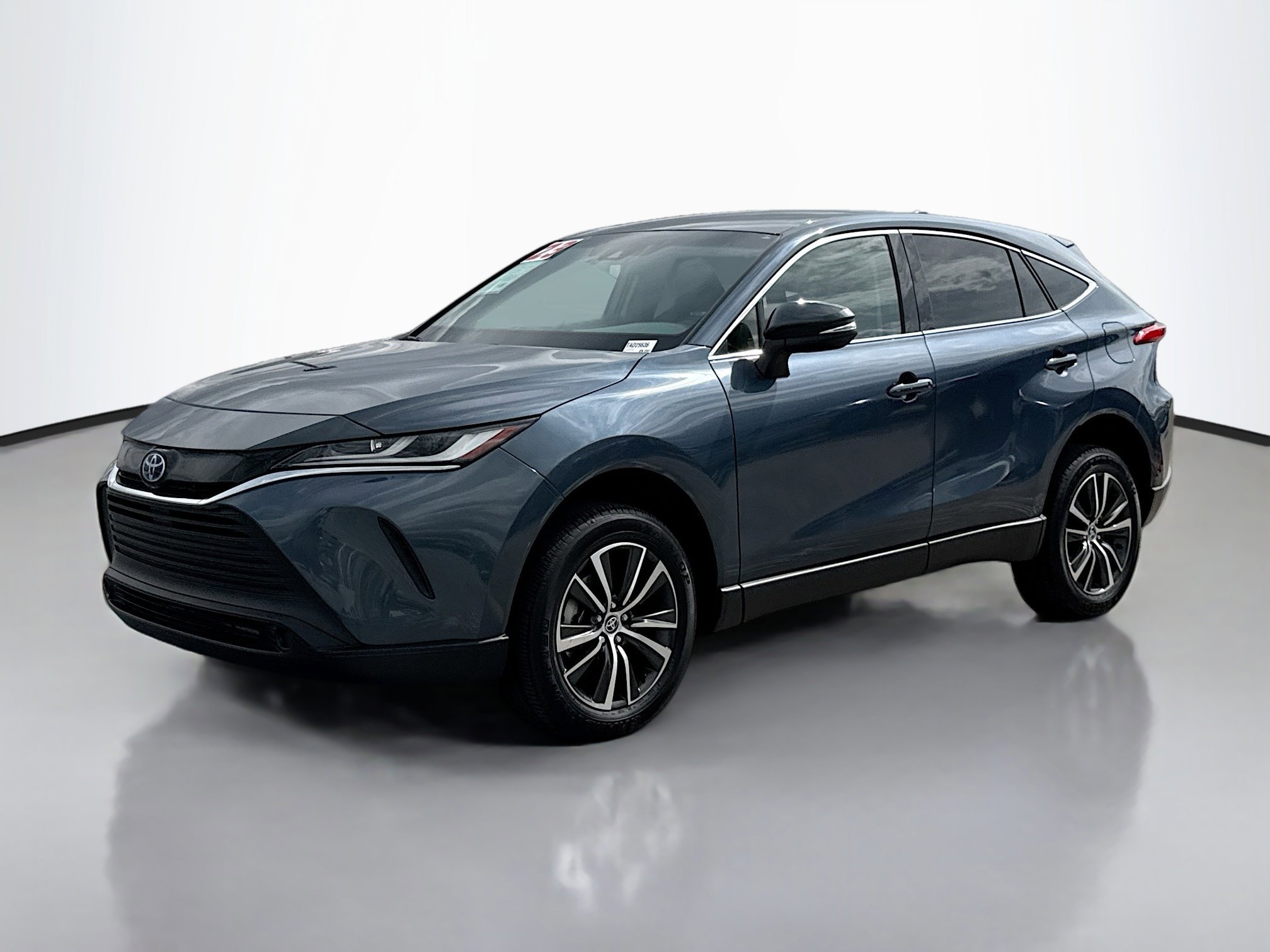 2023 Toyota Venza LE photo 4