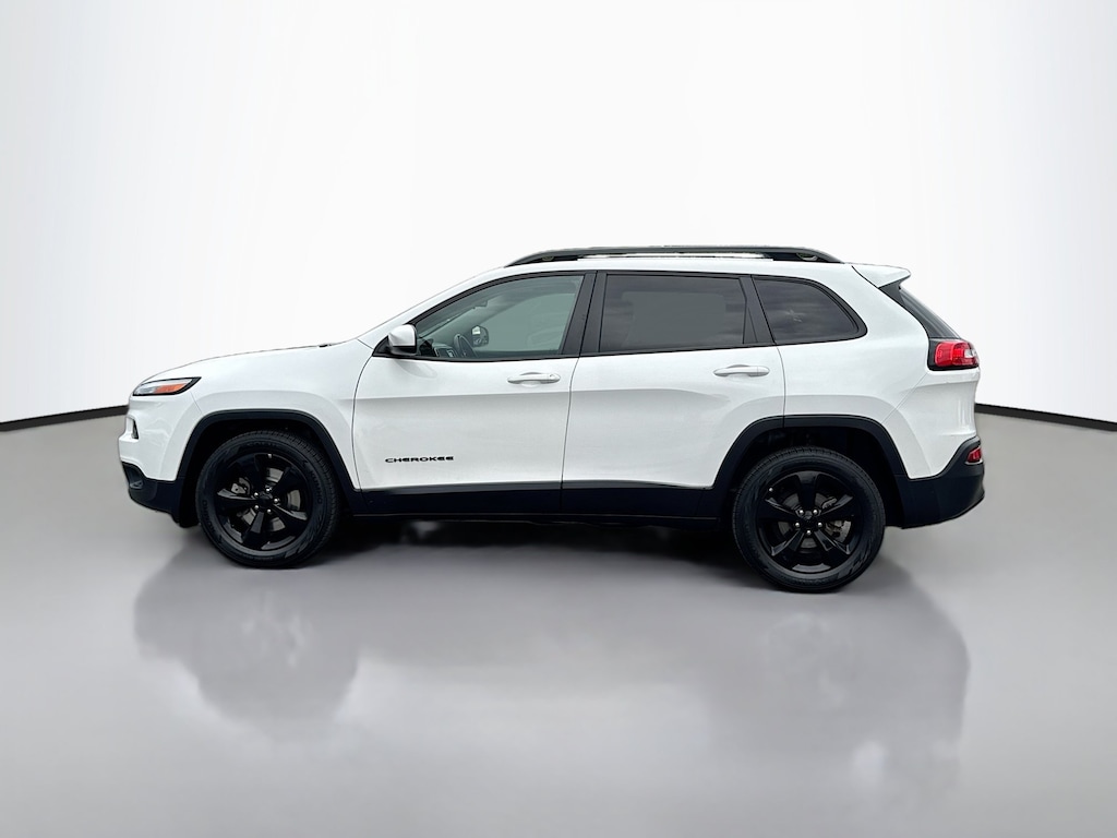 Used 2018 Jeep Cherokee Latitude SUV