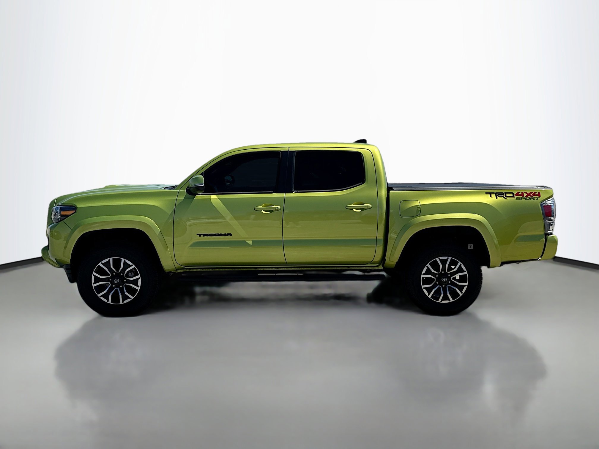 2023 Toyota Tacoma TRD Sport Double Cab photo 2