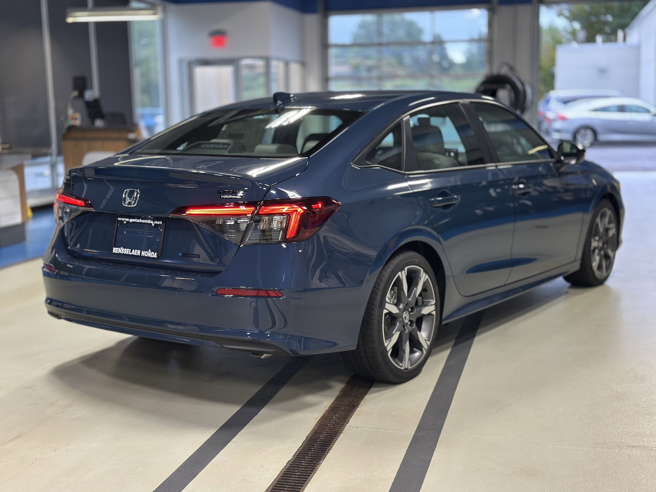 2026 Honda Civic Hybrid Sport Touring photo 4