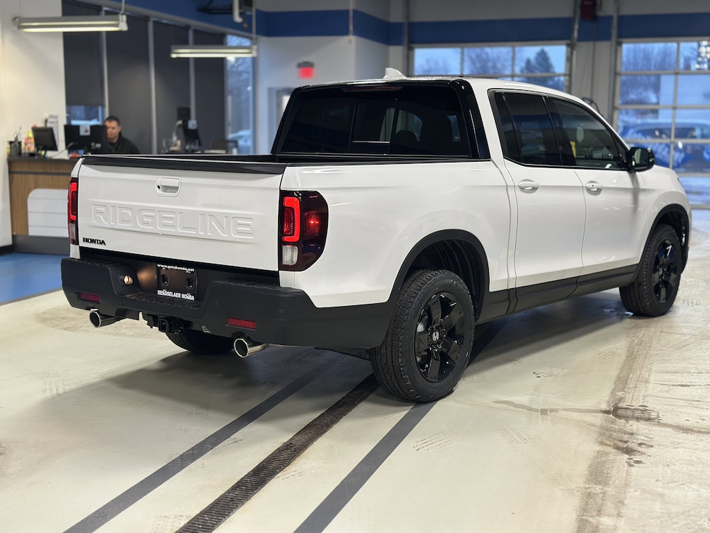 New 2026 Honda Ridgeline Black Edition Truck Crew Cab