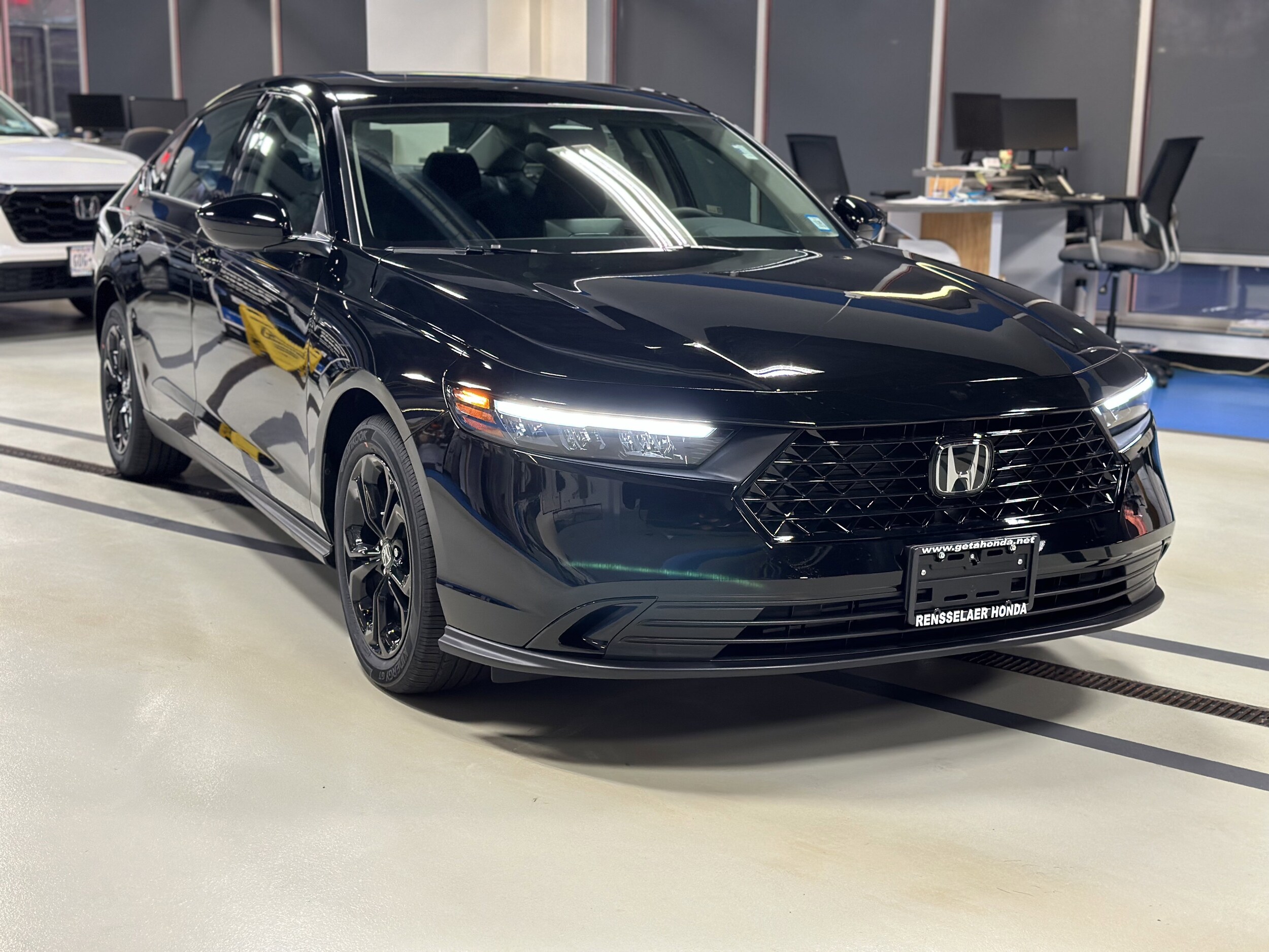 2025 Honda Accord SE photo 3