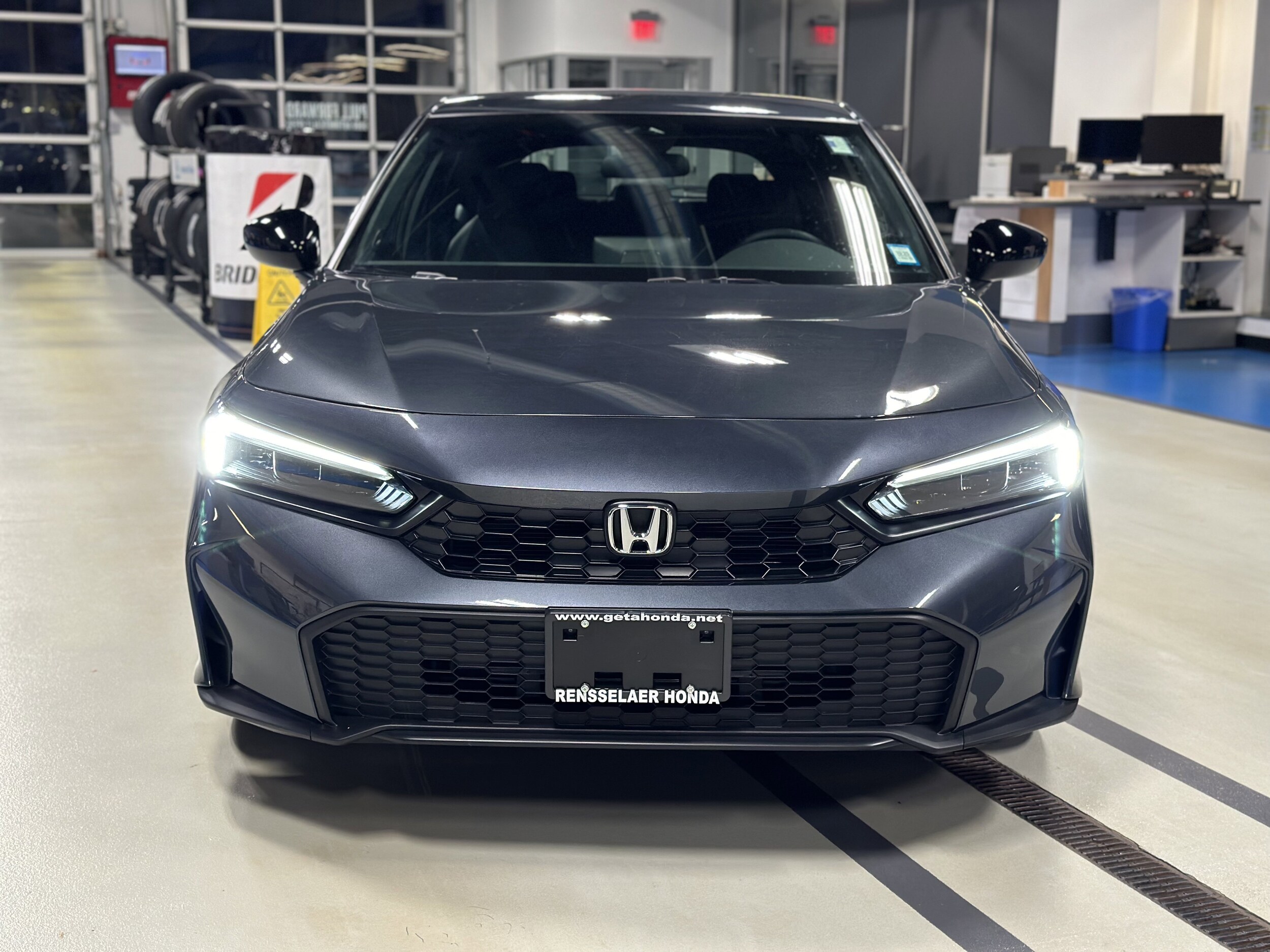 2025 Honda Civic Sport photo 2