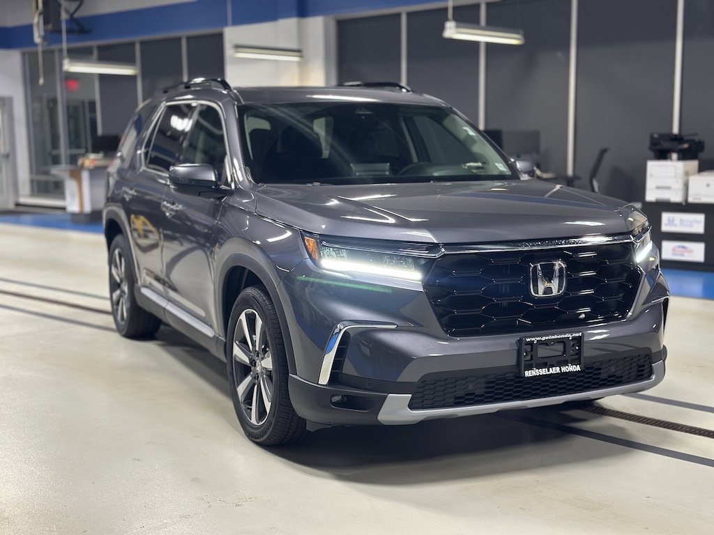 New 2025 Honda Pilot Touring SUV