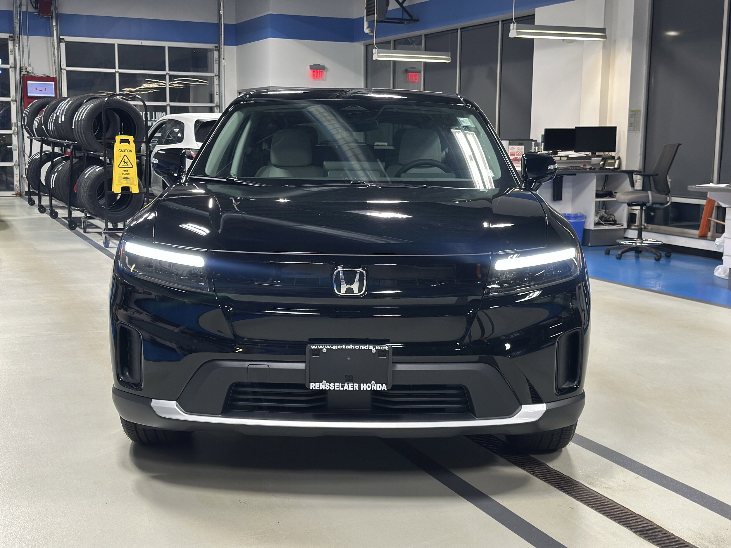 2026 Honda Prologue EX photo 2