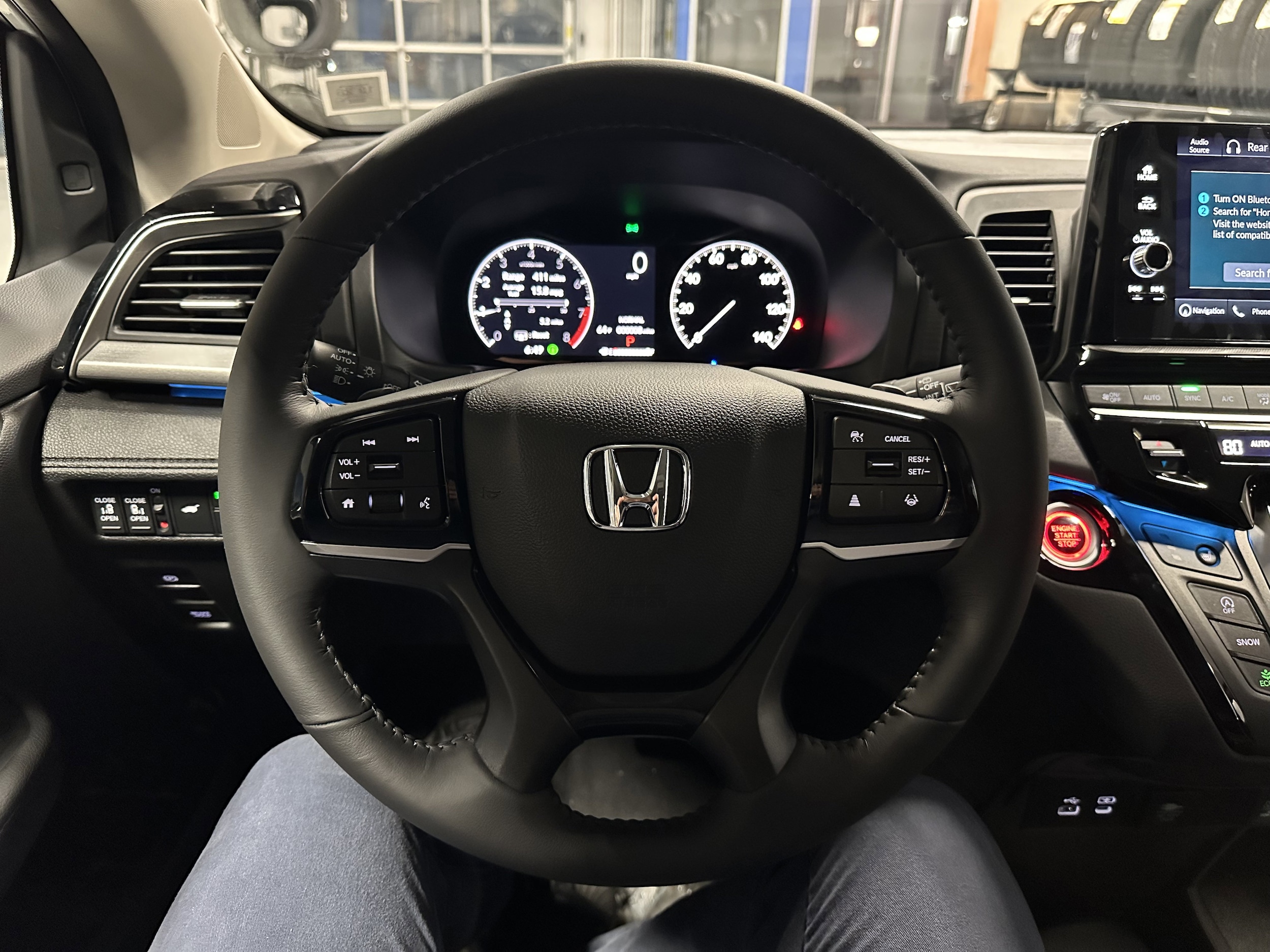 2026 Honda Odyssey Touring - Photo 9