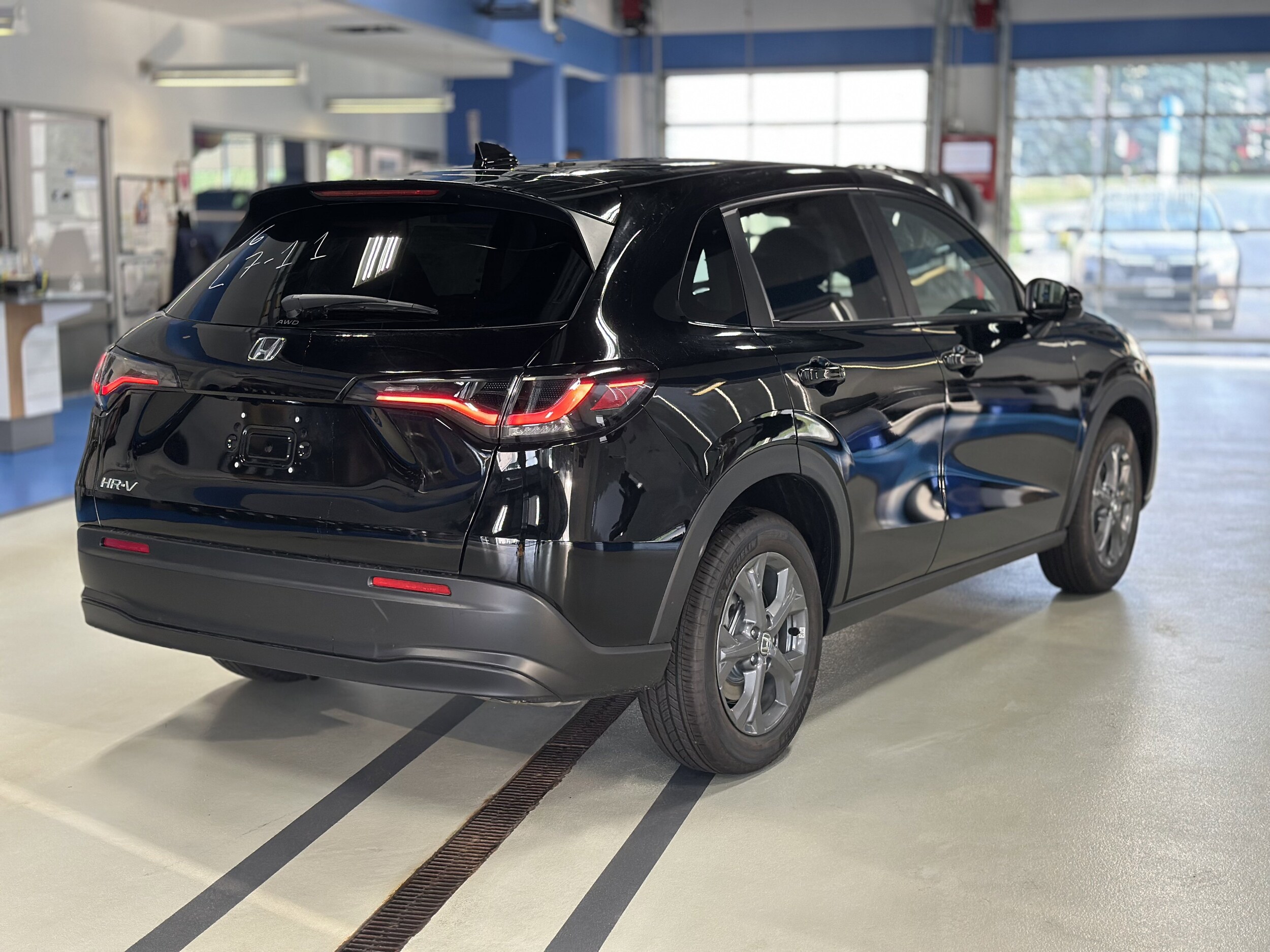 2026 Honda HR-V LX photo 2