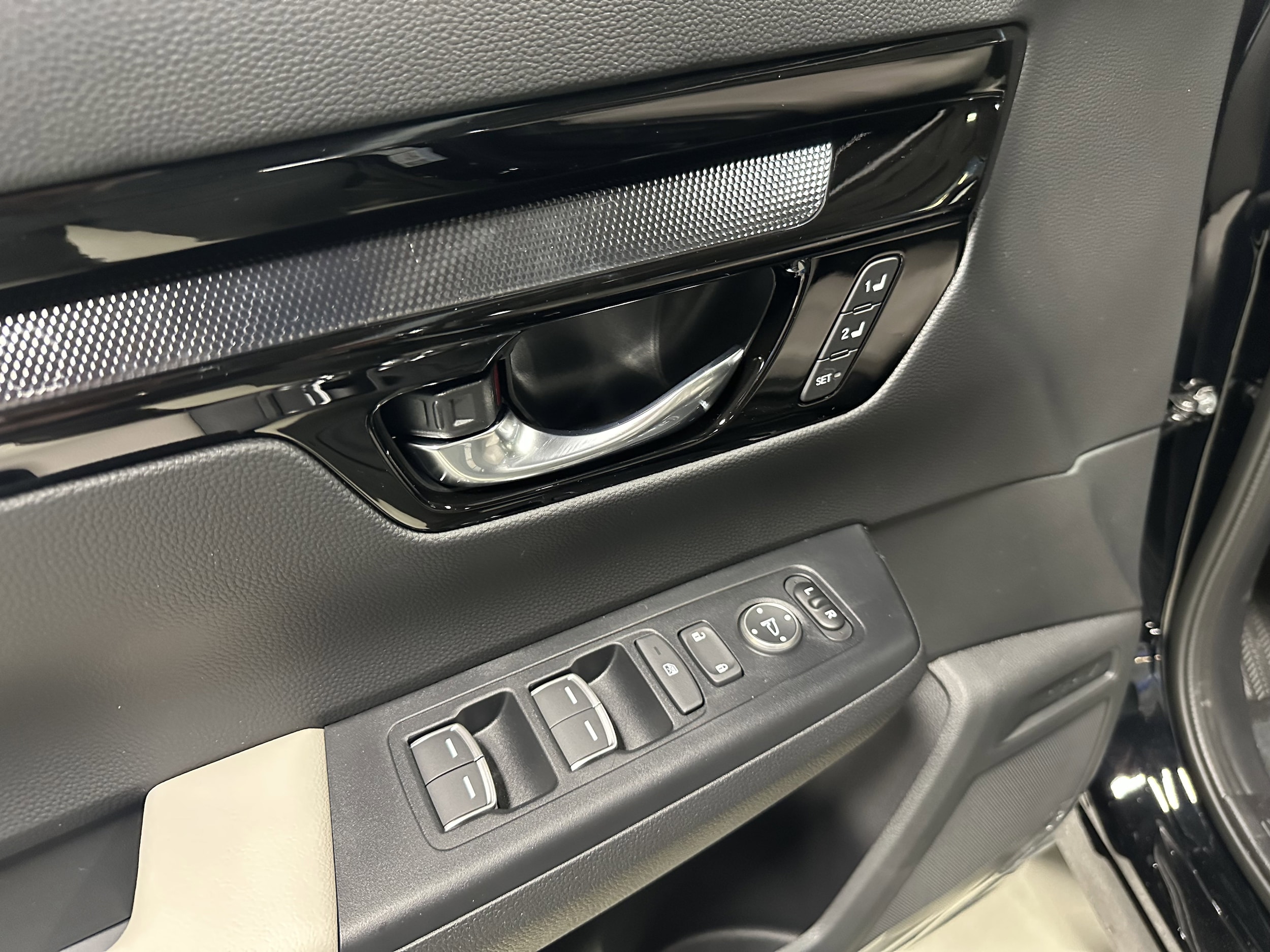 2026 Honda CR-V EX-L - Photo 17