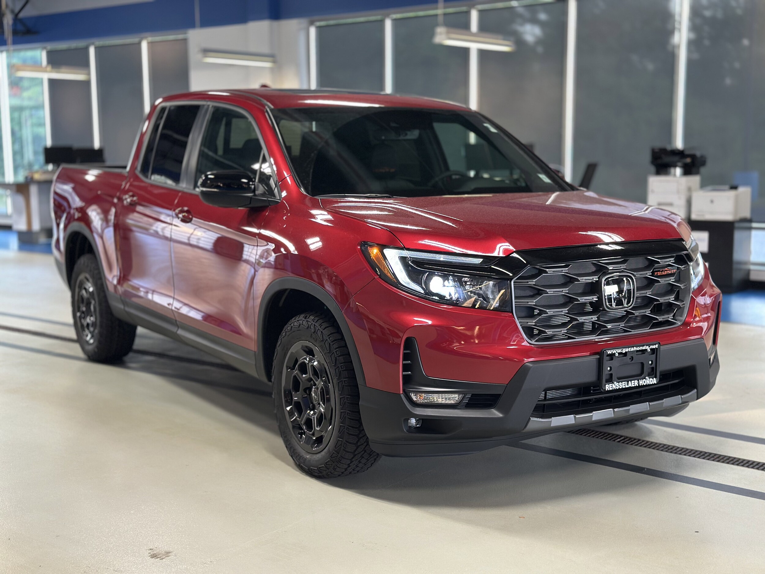 2026 Honda Ridgeline TrailSport photo 2