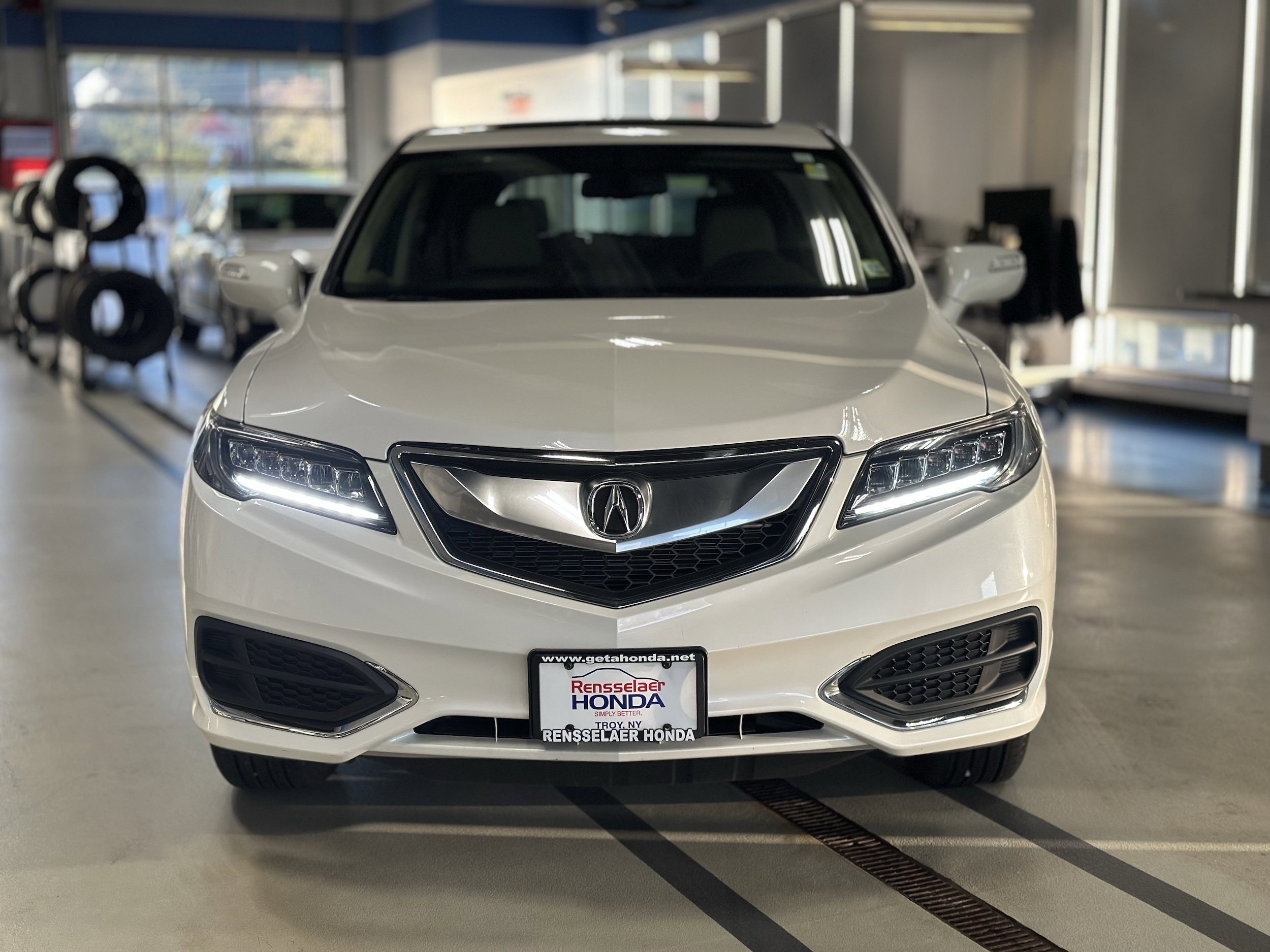 Used 2018 Acura RDX Technology Package with VIN 5J8TB3H55JL007729 for sale in Troy, NY