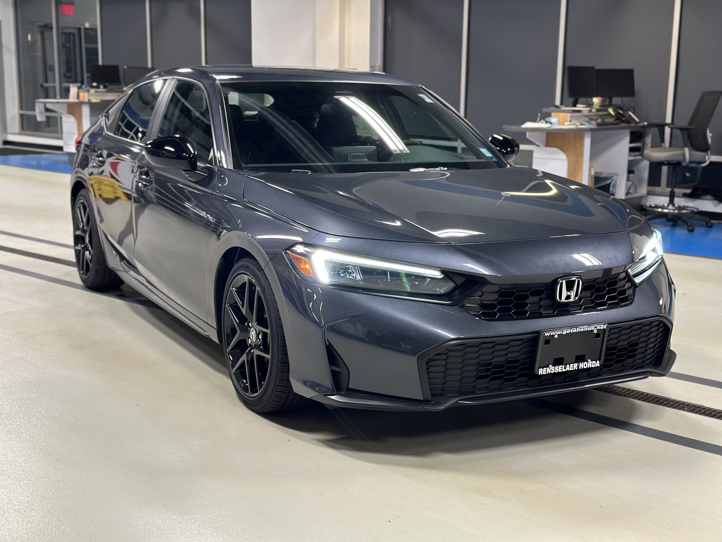 2025 Honda Civic Sport photo 3