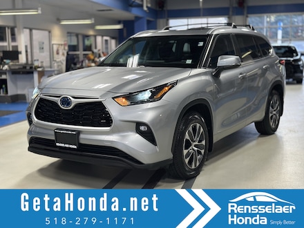 2024 Toyota Highlander Hybrid XLE SUV