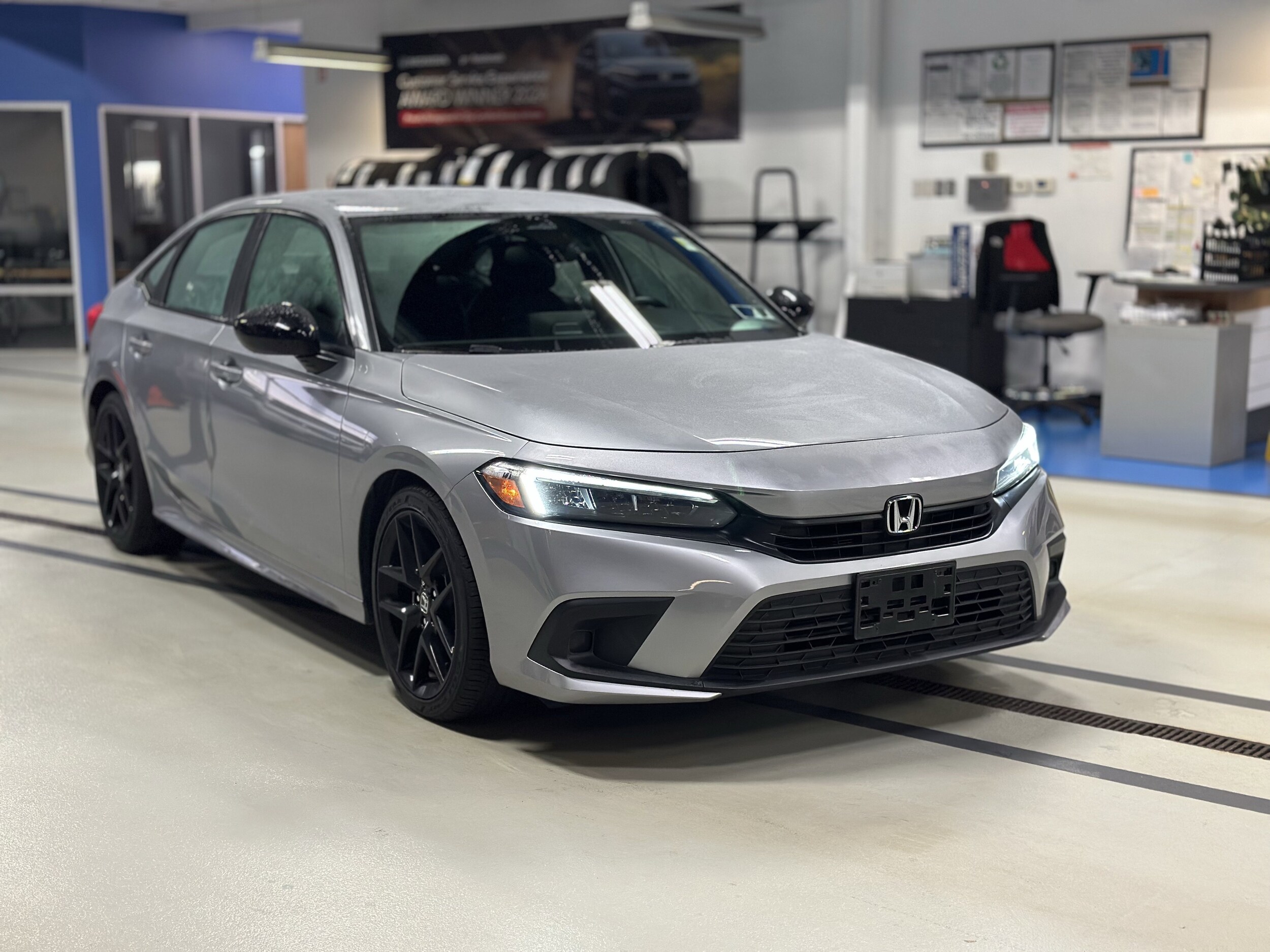 2022 Honda Civic Sport photo 2