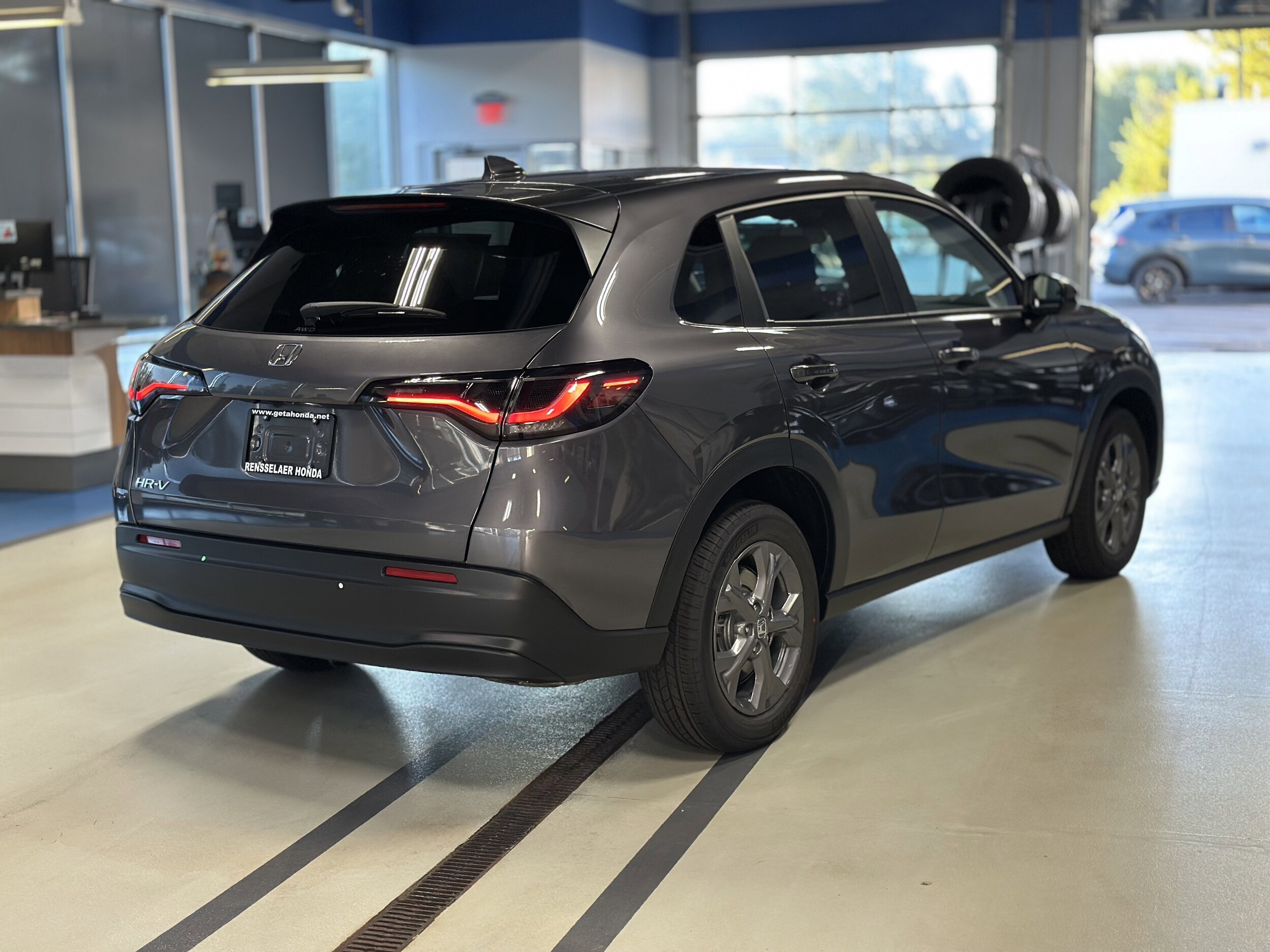 2026 Honda HR-V LX photo 4
