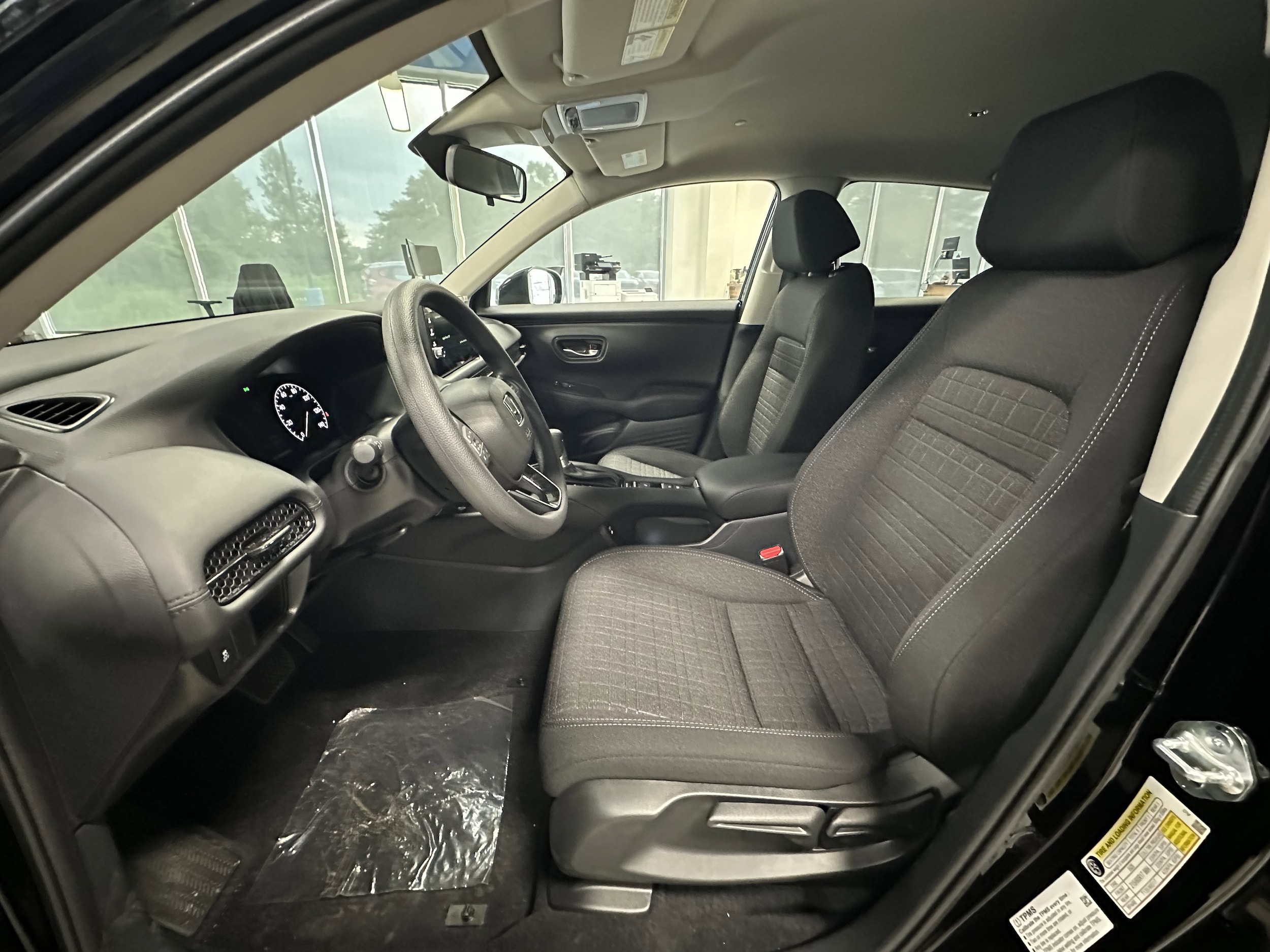 2026 Honda HR-V LX - Photo 8