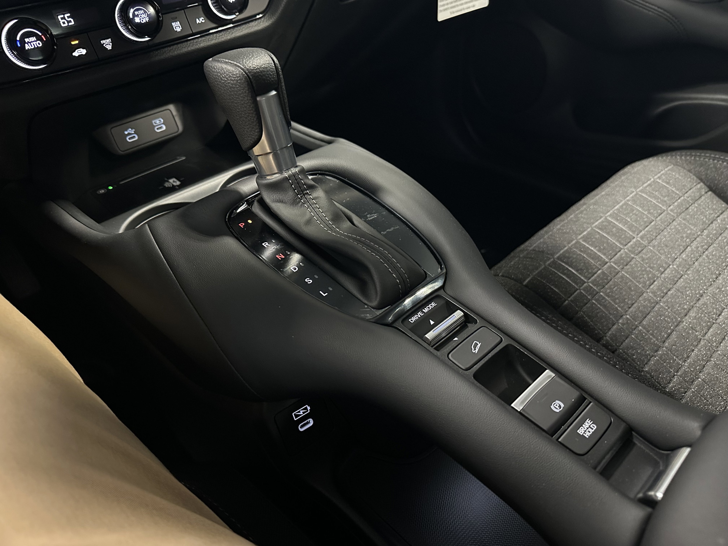 2026 Honda HR-V LX - Photo 13