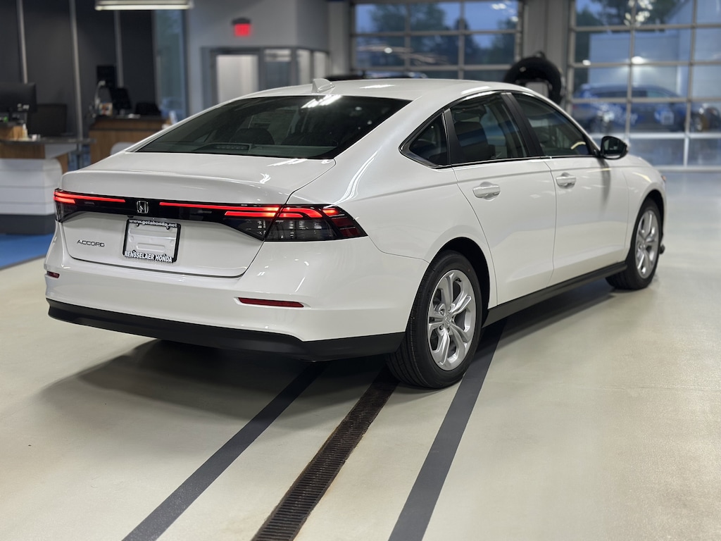New 2025 Honda Accord LX Sedan