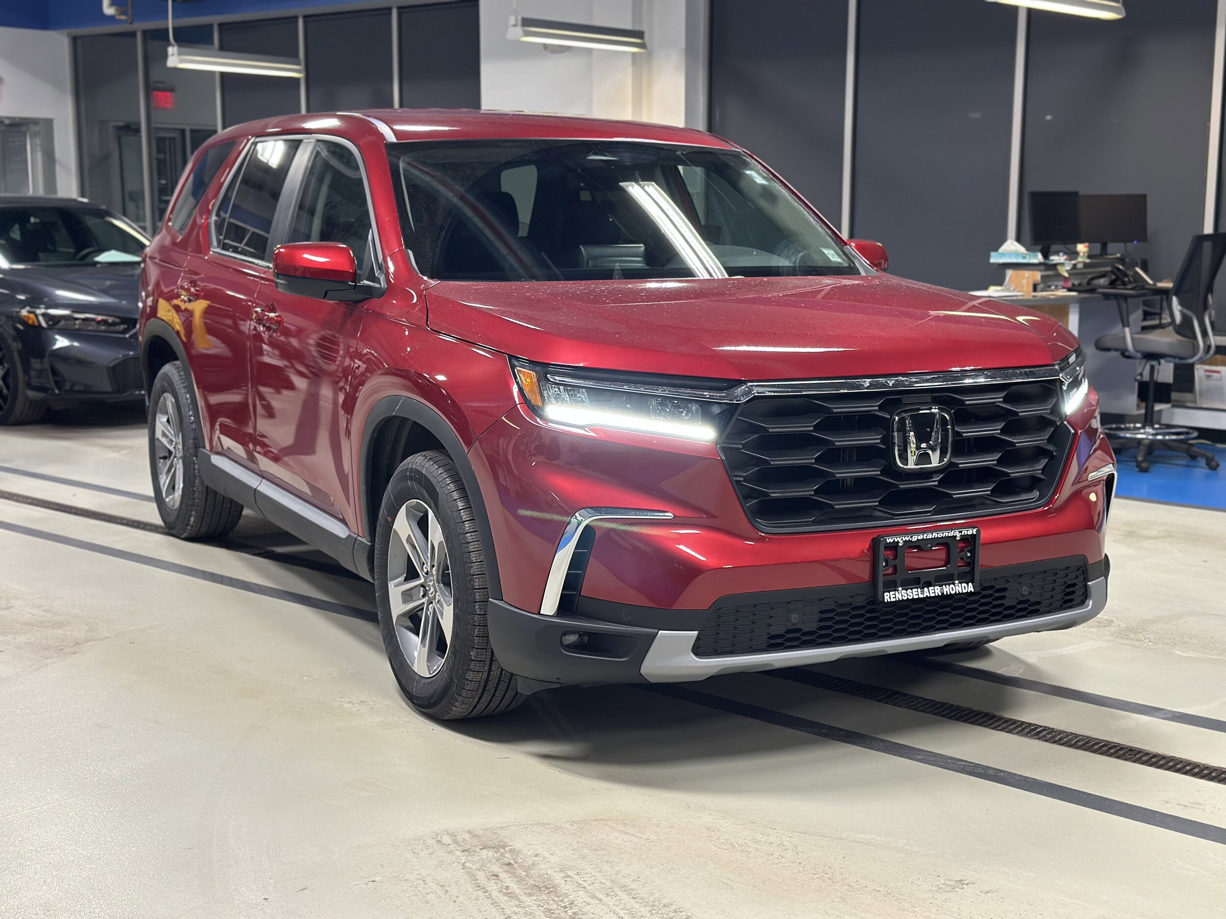 2025 Honda Pilot EX-L photo 3