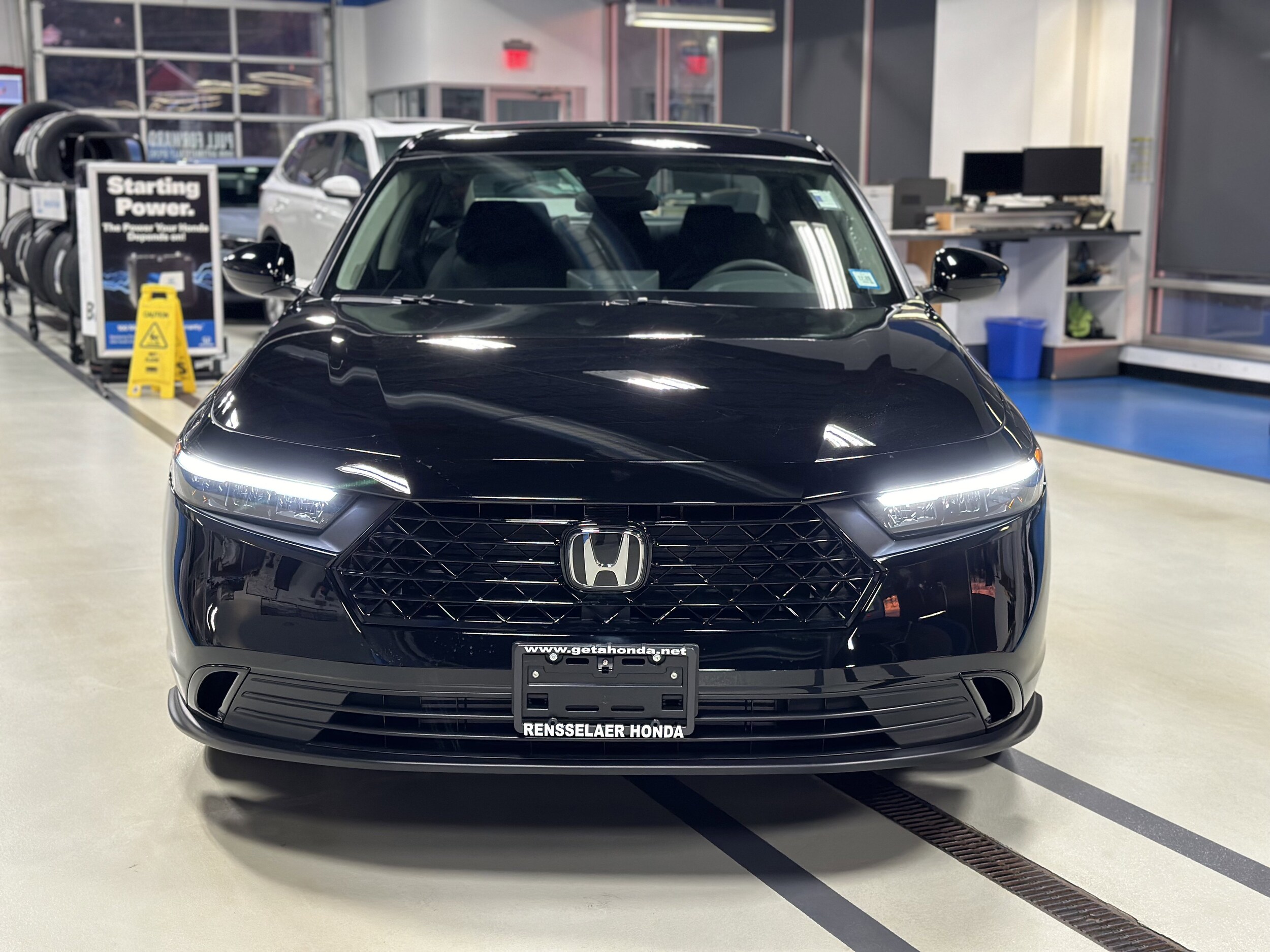 2025 Honda Accord SE photo 2