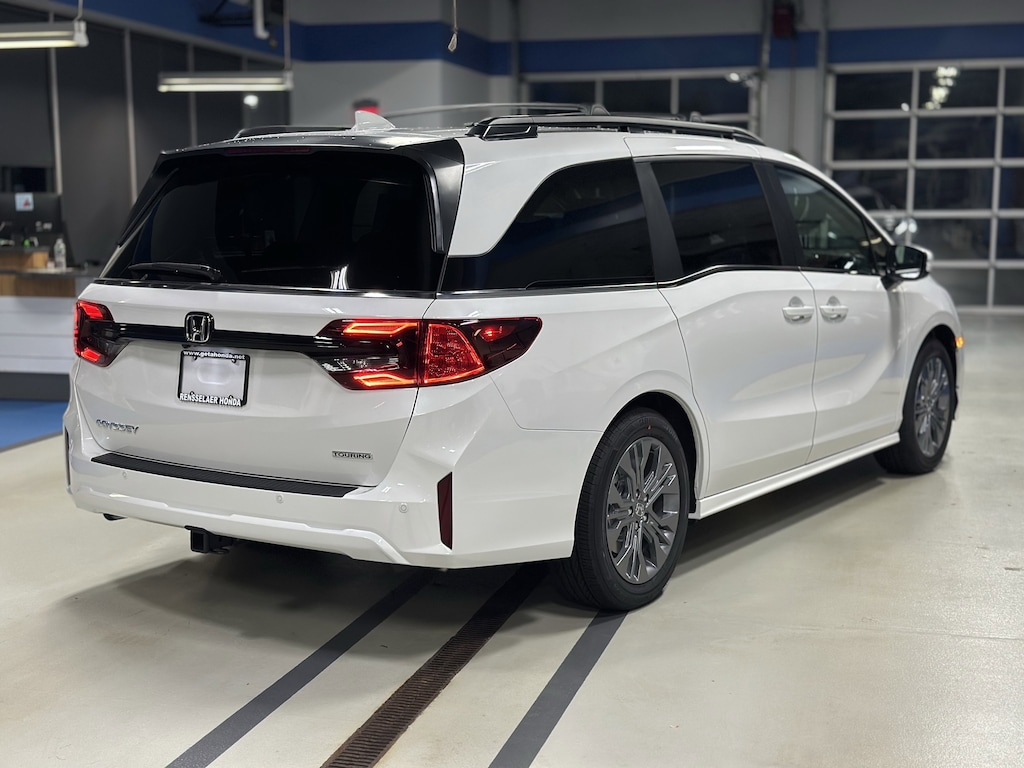 New 2026 Honda Odyssey Touring Van Passenger