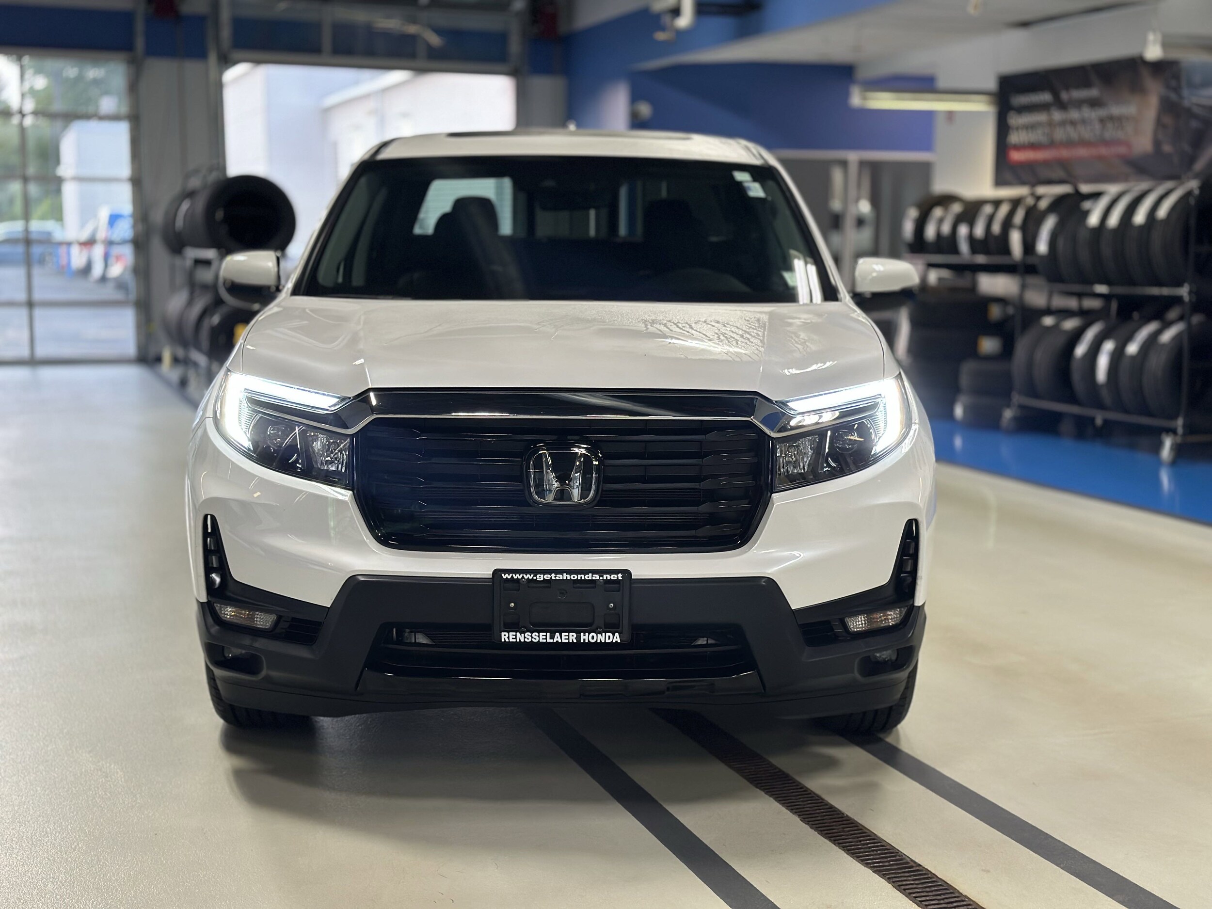 2022 Honda Ridgeline RTL-E photo 2