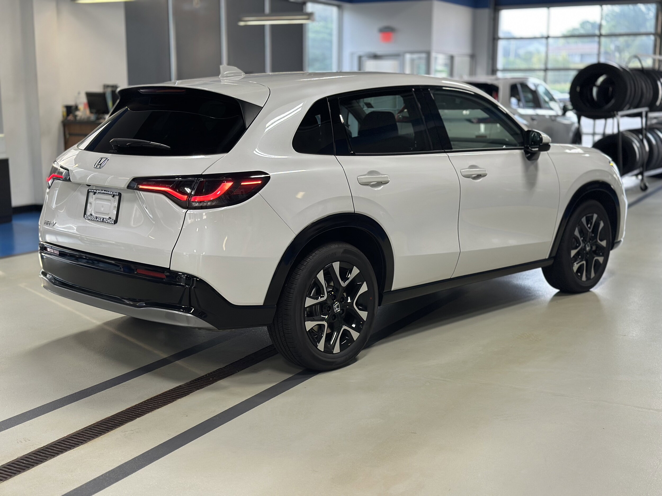 2026 Honda HR-V EX-L photo 4
