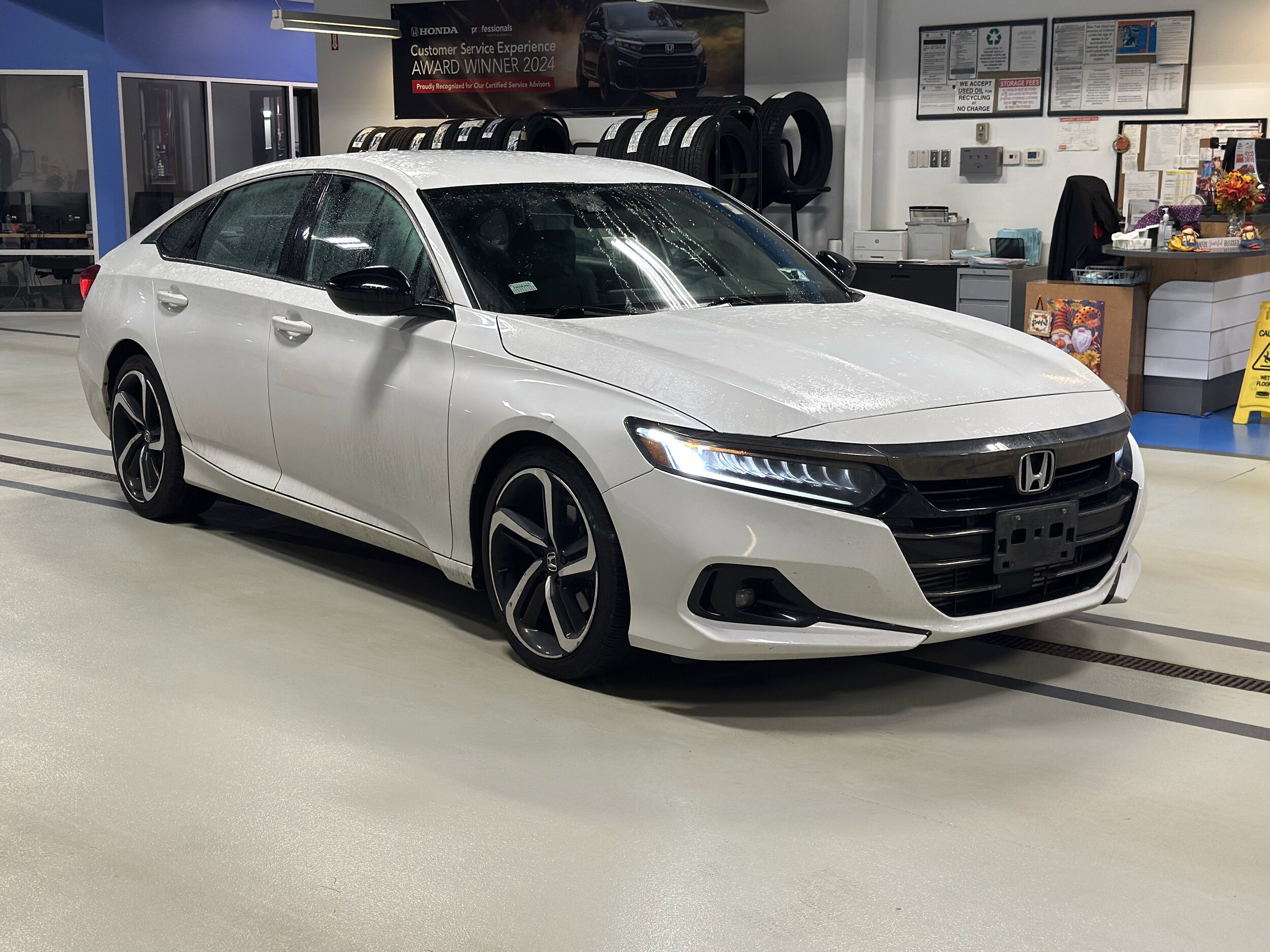 2022 Honda Accord Sport 1.5T photo 3