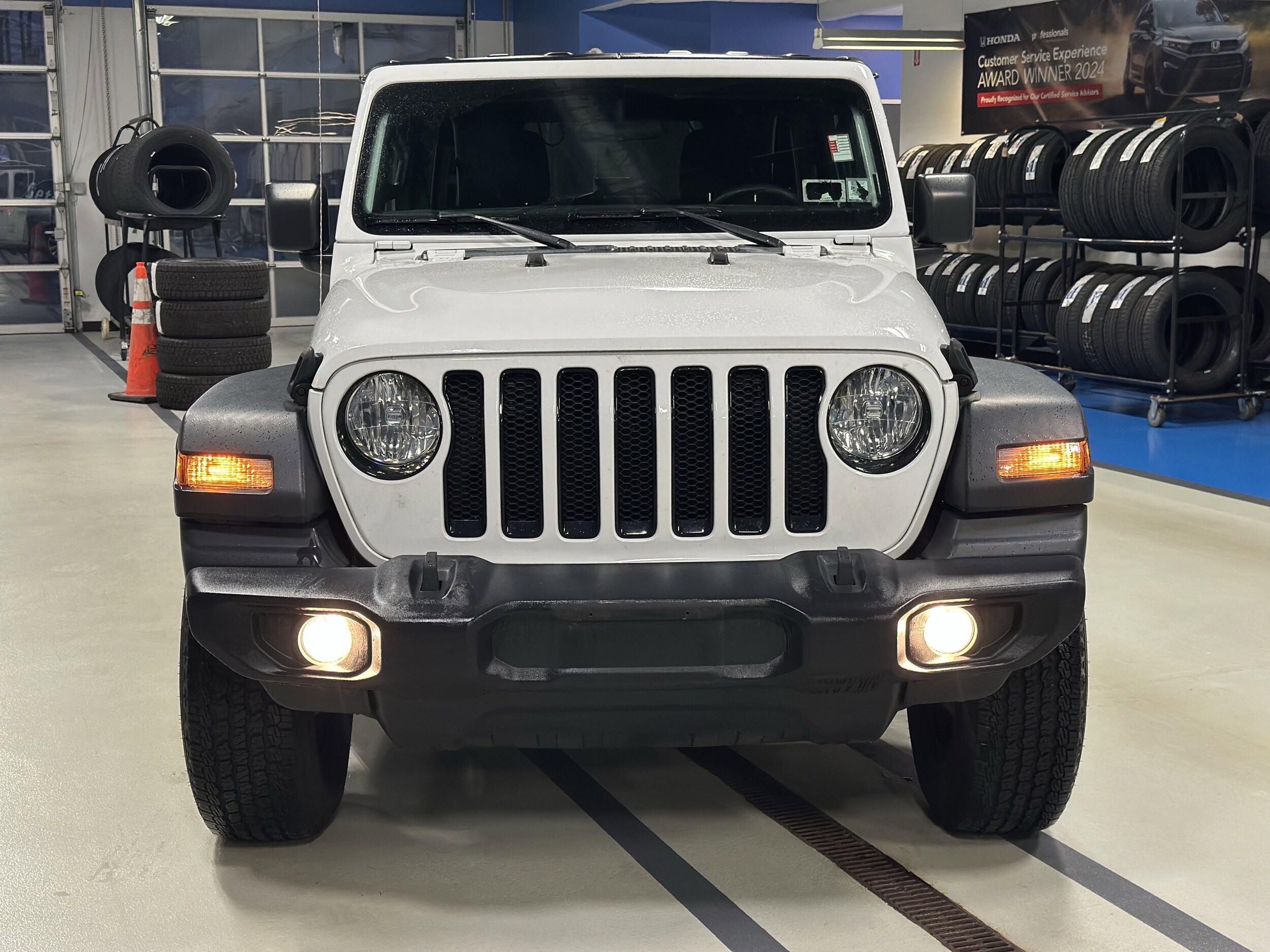 2020 Jeep Wrangler Unlimited Sport Altitude photo 2