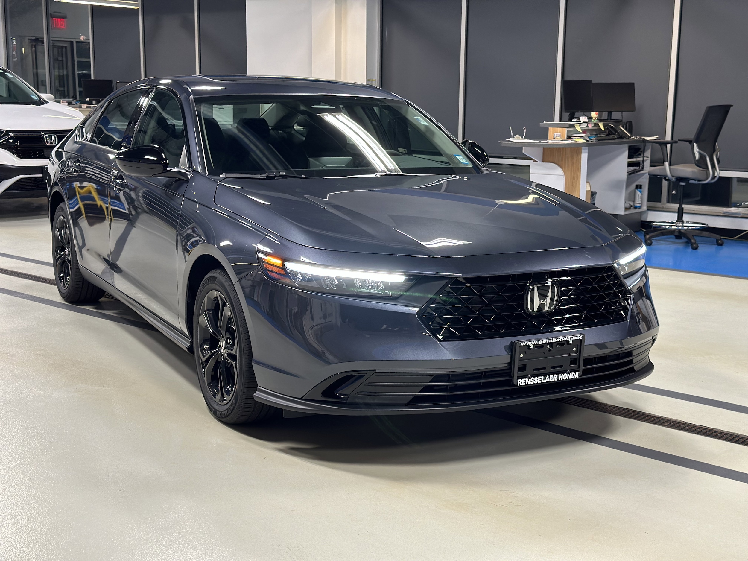 2025 Honda Accord SE photo 3