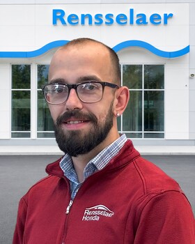 Staff member Andrew Dennis from ID_c7fe2efc9c24