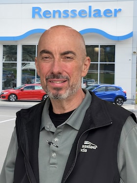 Staff member Mike Williams from ID_c7fe2efc9c24