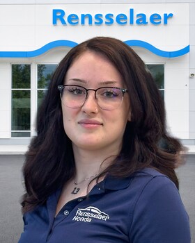 Staff member Stephanie Pazdur from ID_0179c17601e9
