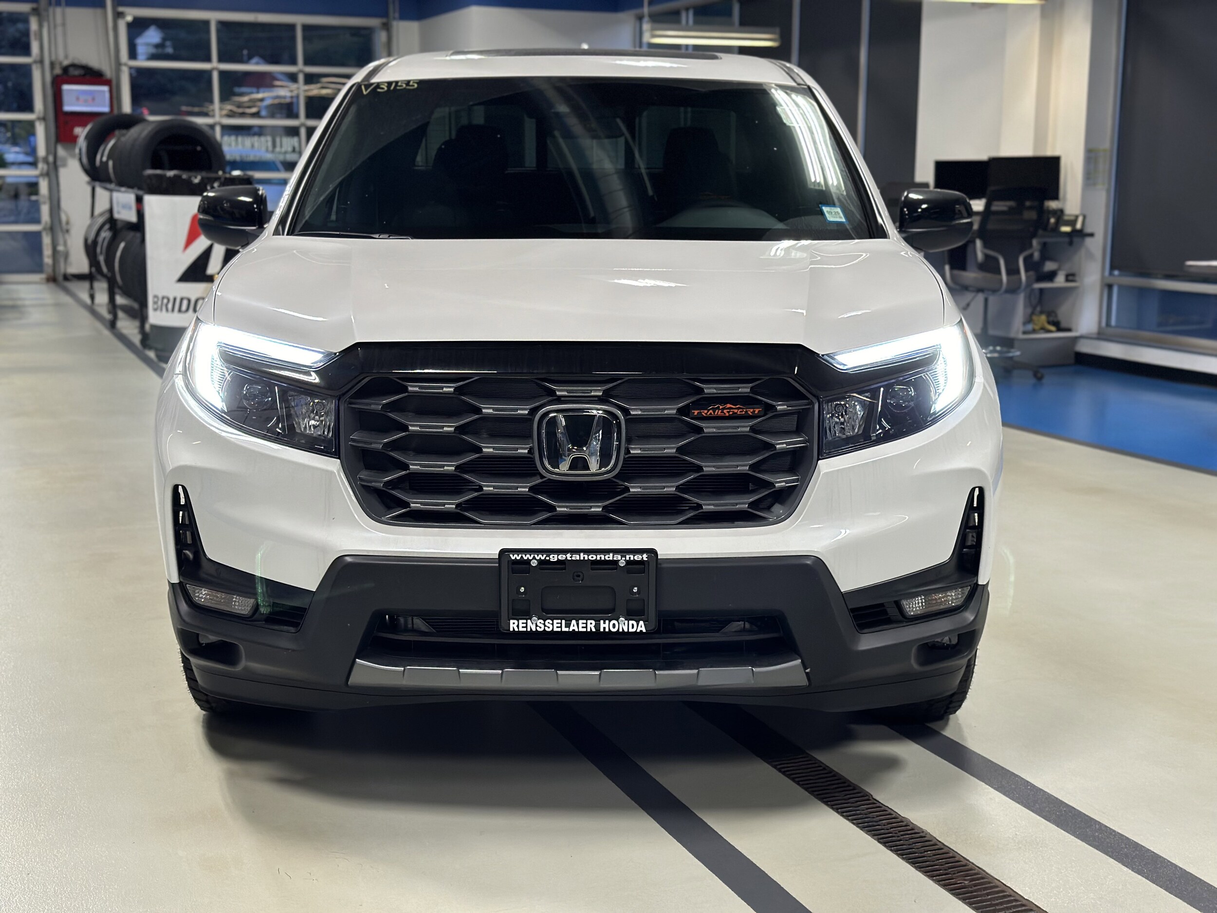2025 Honda Ridgeline TrailSport photo 2