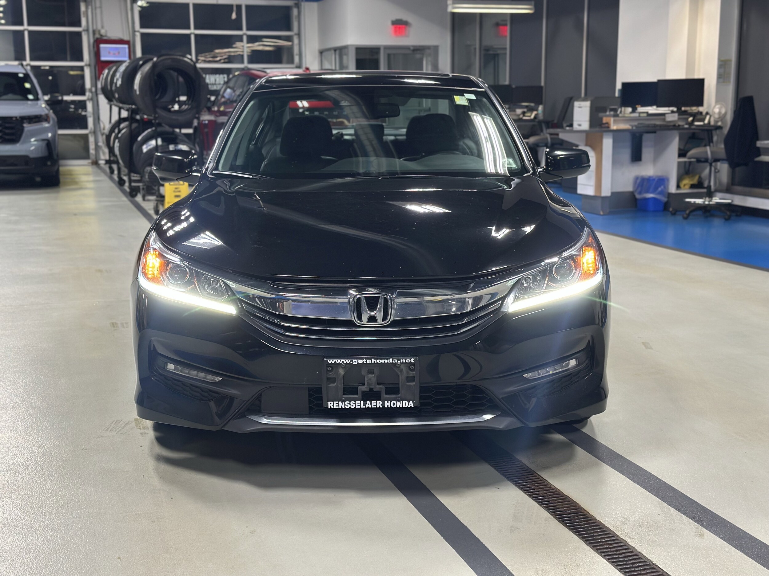 2017 Honda Accord EX-L photo 2