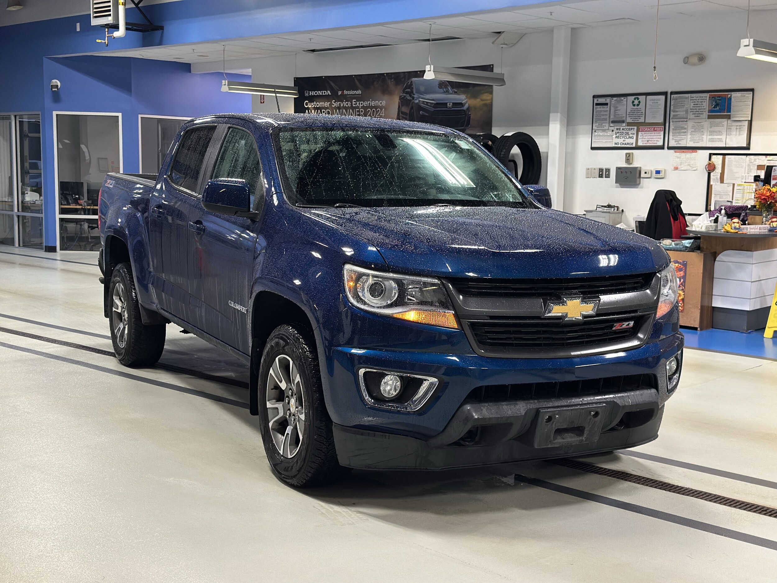 2020 Chevrolet Colorado Z71 photo 2