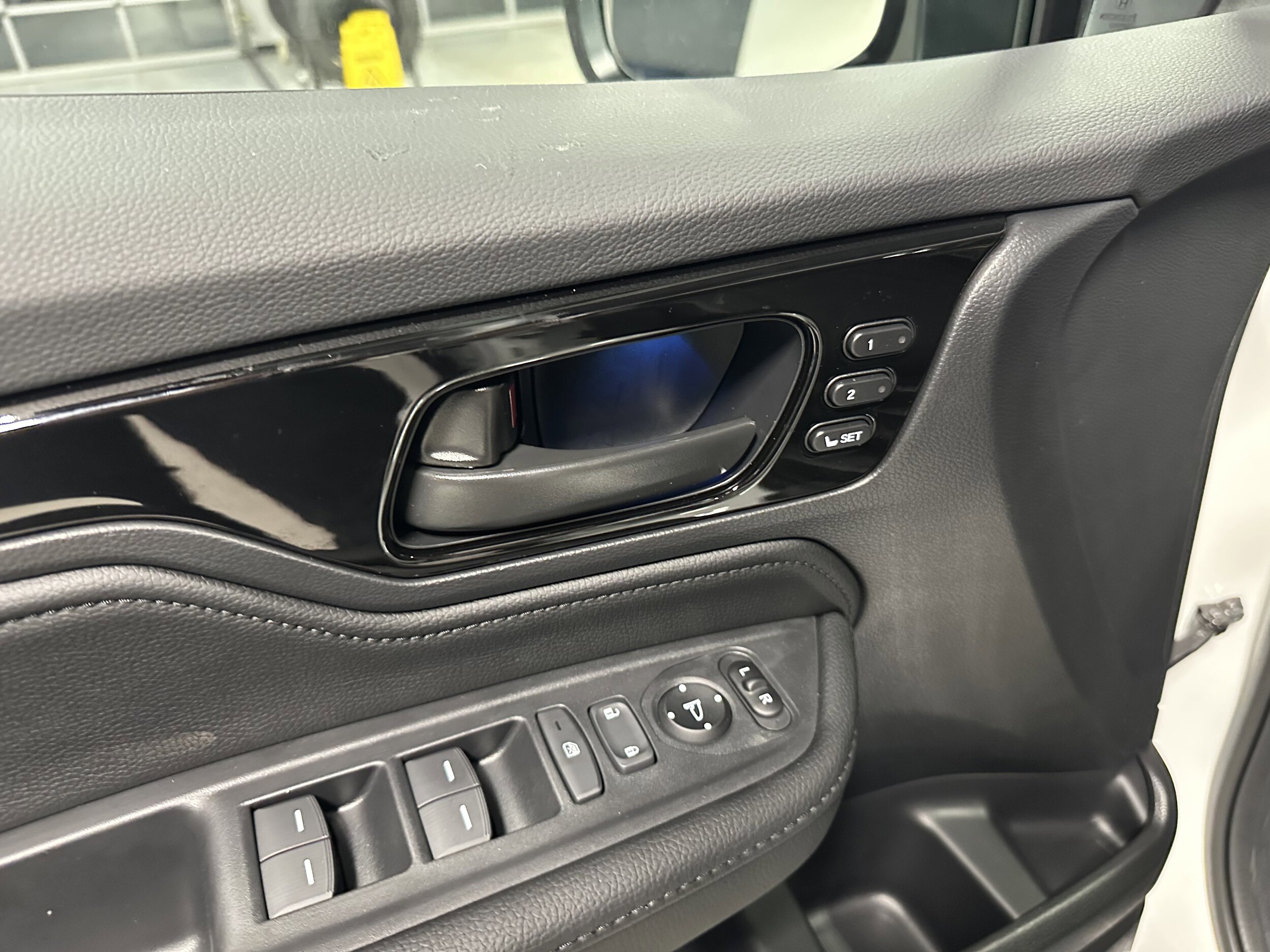 2026 Honda Odyssey Touring - Photo 18