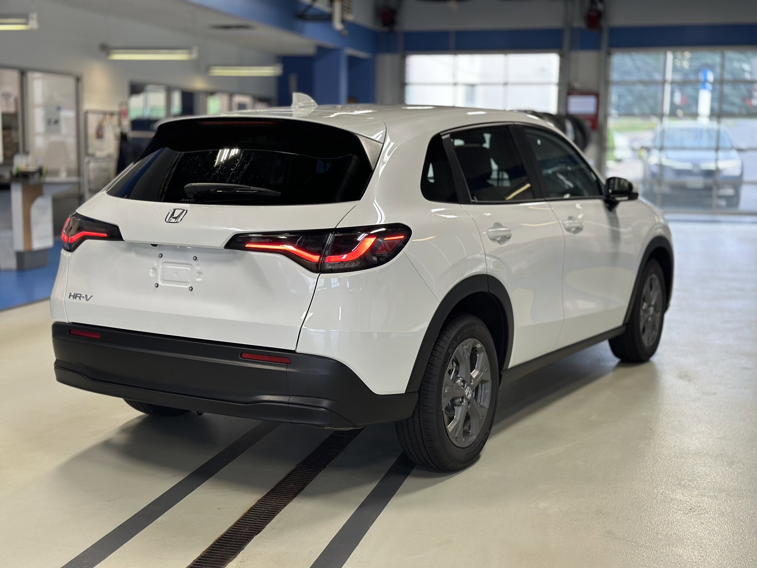 2026 Honda HR-V LX photo 3